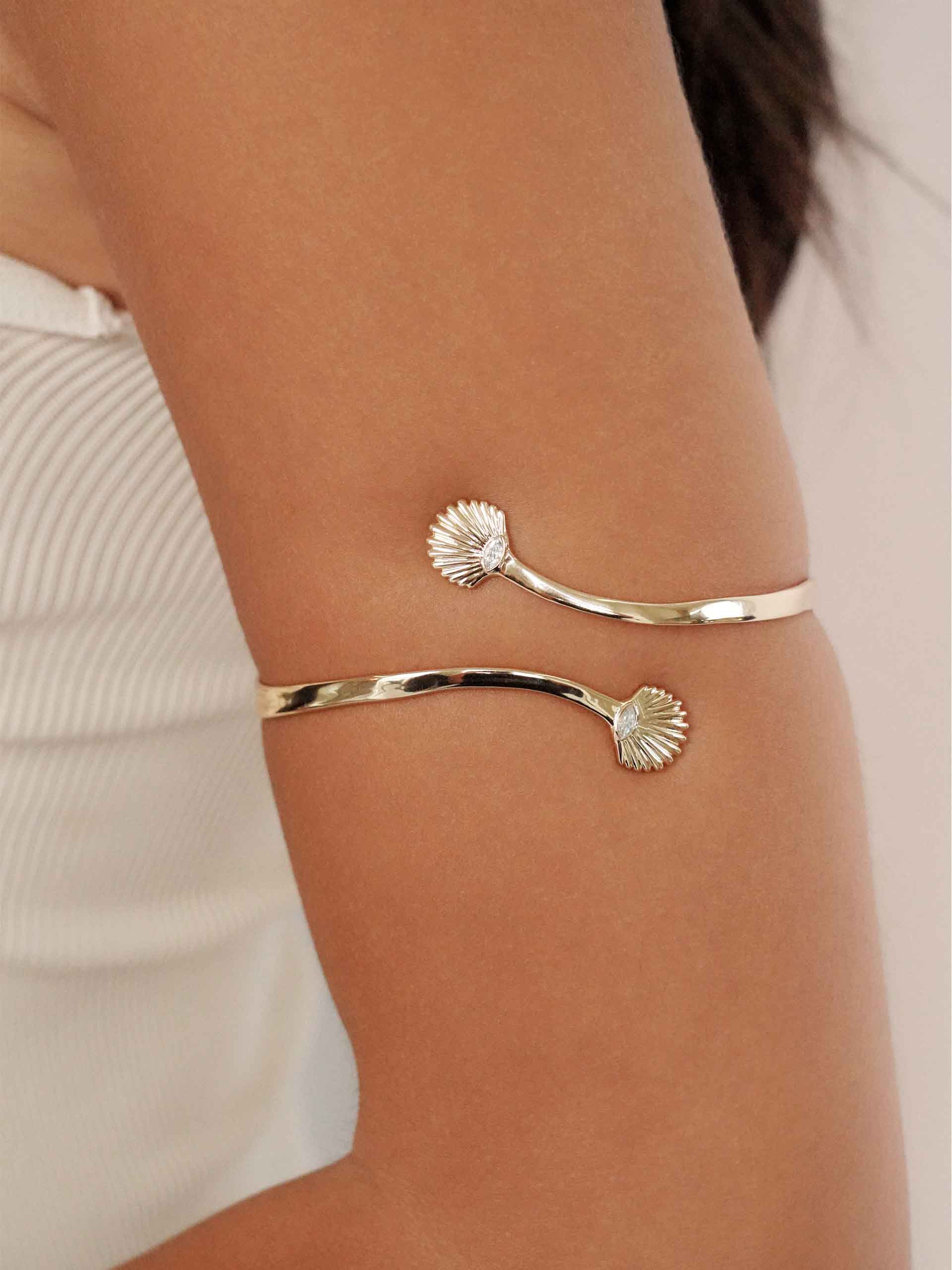 Santorini Shell Arm Cuff - Flying Tomato - Arm Cuffs - Ettika