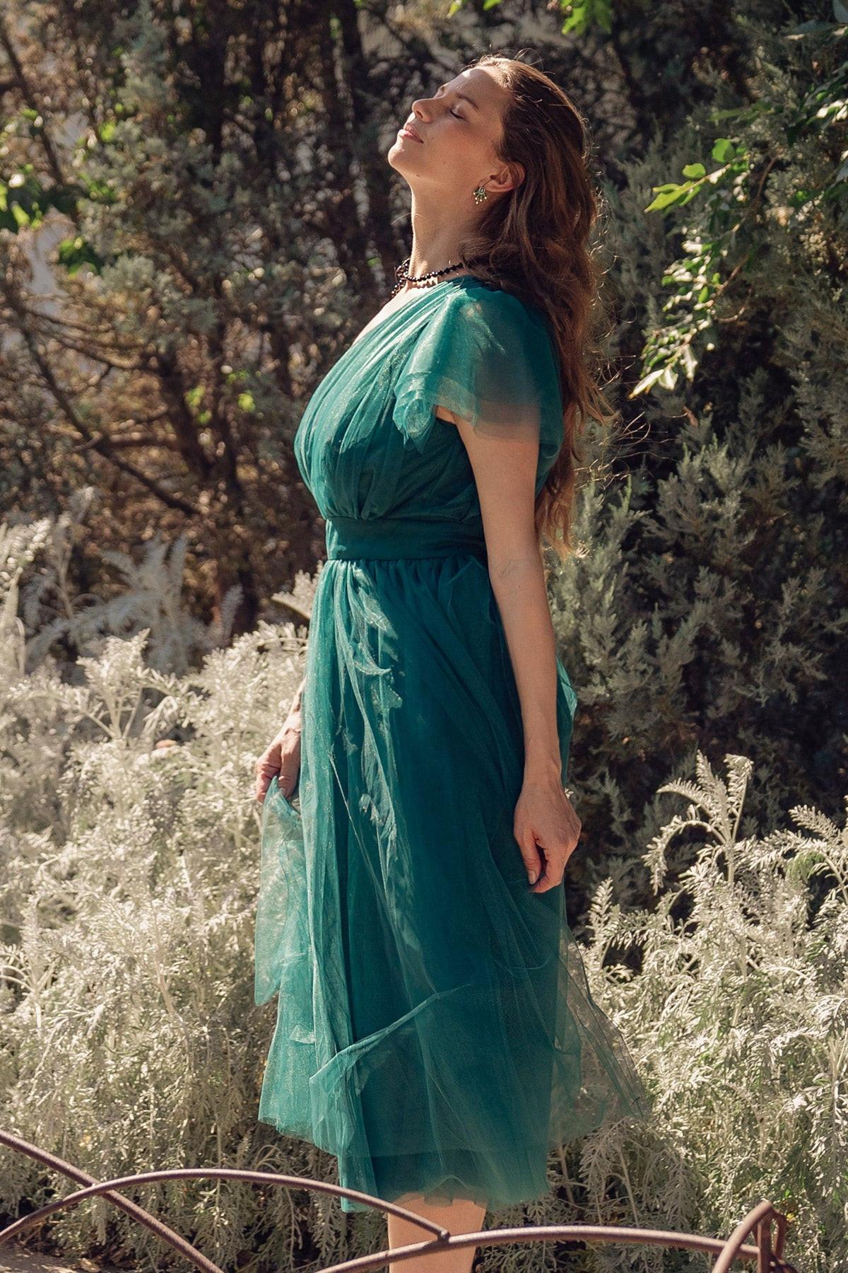 LIVELY CHARM TULLE MIDI DRESS l FLYING TOMATO EMERALD / 2X LIVELY CHARM TULLE MIDI DRESS l FLYING TOMATO EMERALD / 2X