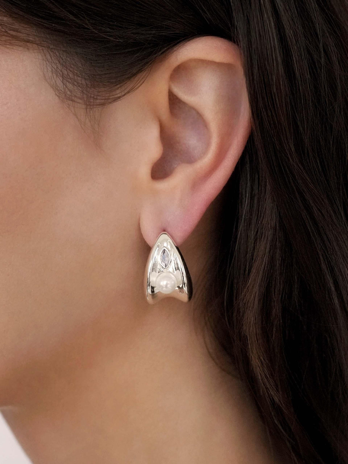 Soft Curve Earrings - Flying Tomato - Earrings - Ettika