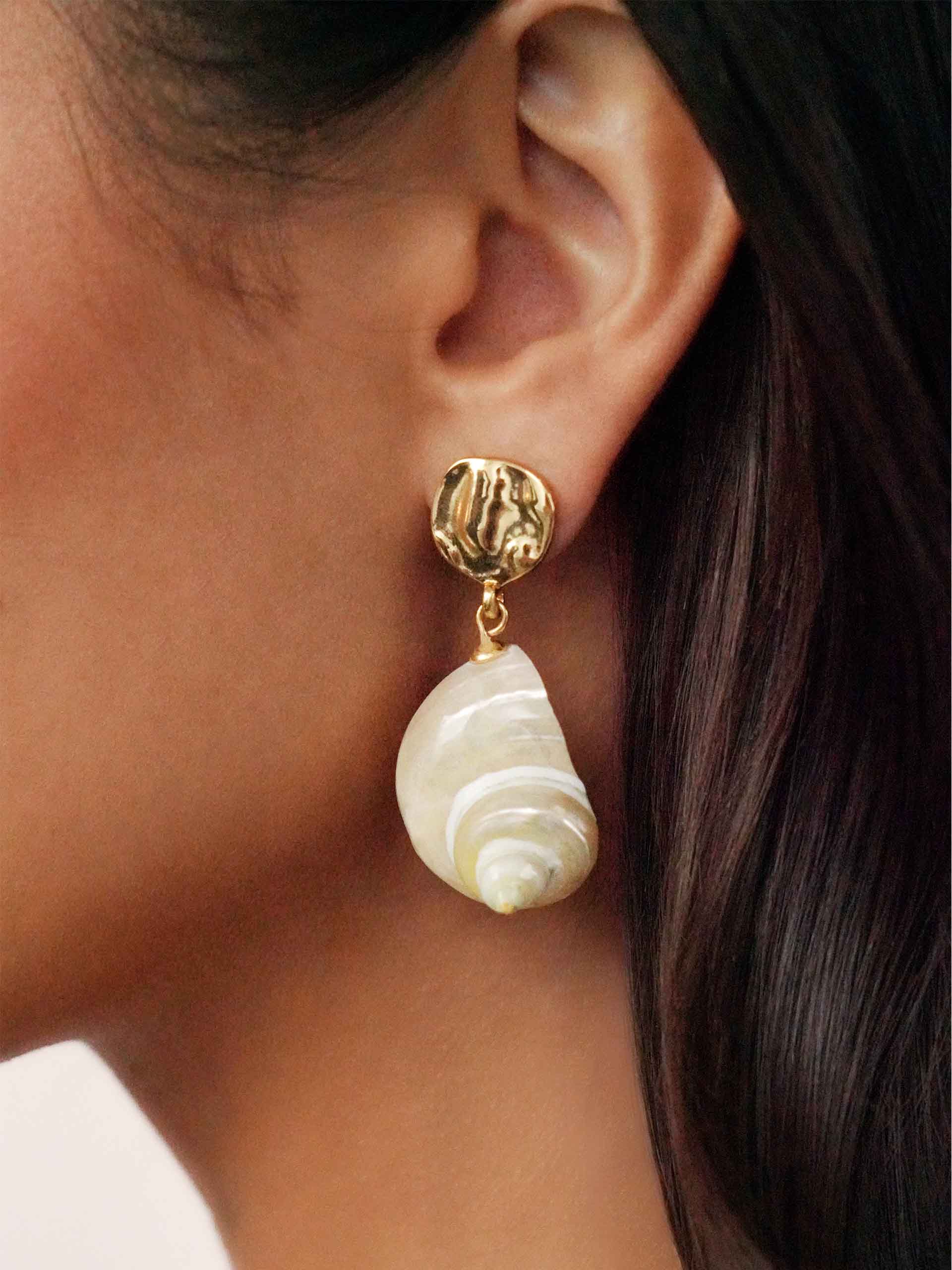 Sunken Treasure Shell Earrings - Flying Tomato - Earrings - Ettika