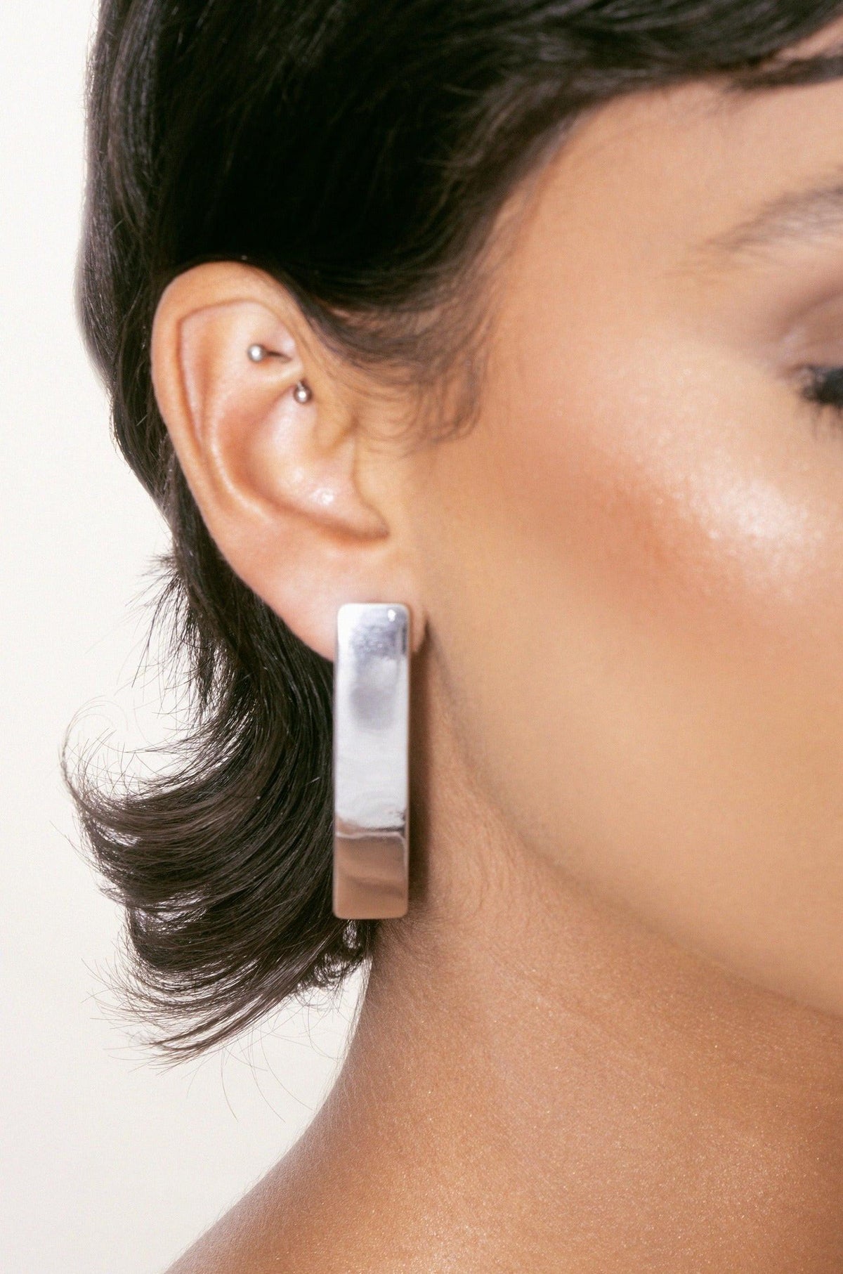 Single Bar Earrings - Flying Tomato - Earrings - Ettika