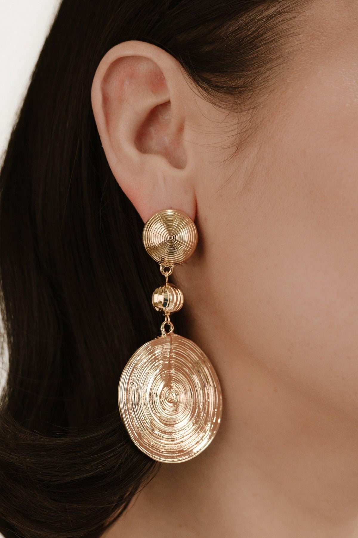 Swirl Pendant Dangle Earrings - Flying Tomato - Earrings - Ettika