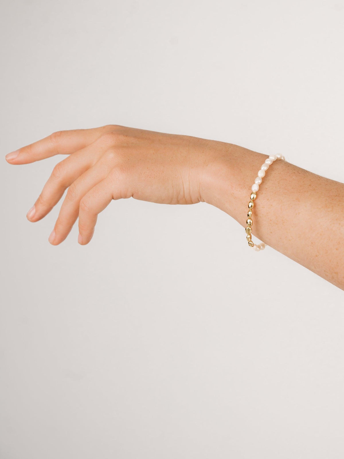 Freshwater Pearl Polished Pebble Bracelet - Flying Tomato - Bracelets - Ettika