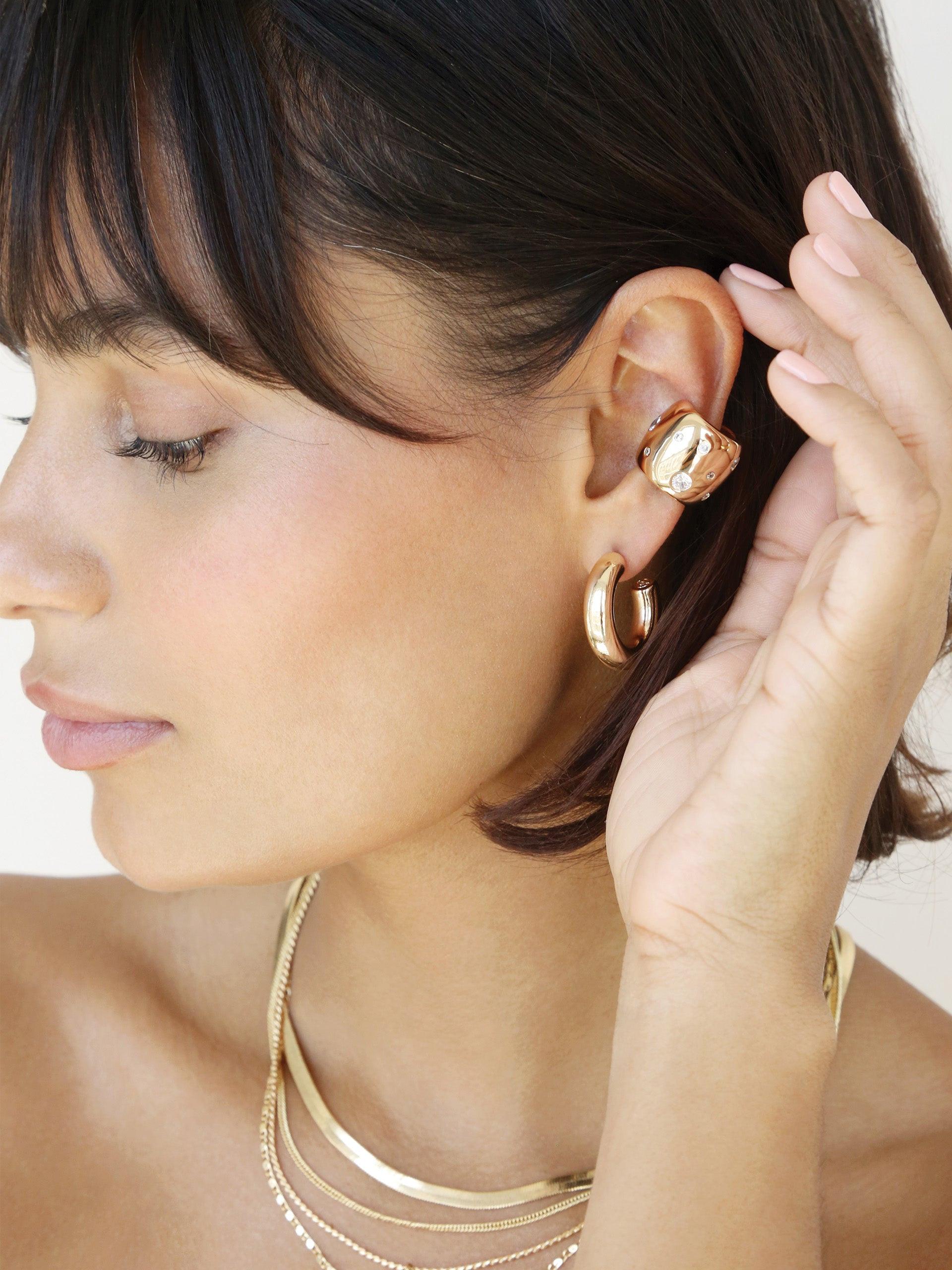 Scattered Crystal Chunky Ear Cuff - Flying Tomato - Ear Cuffs - Ettika
