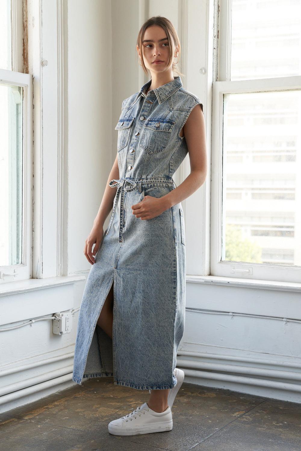 WILDFLOWER WHIMSY DENIM MIDI DRESS.