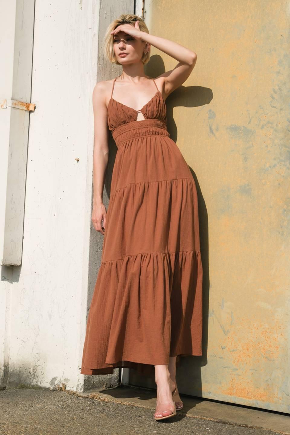 EFFORTLESS ELEGANCE WOVEN MAXI DRESS L FREEMARKET BROWN / L