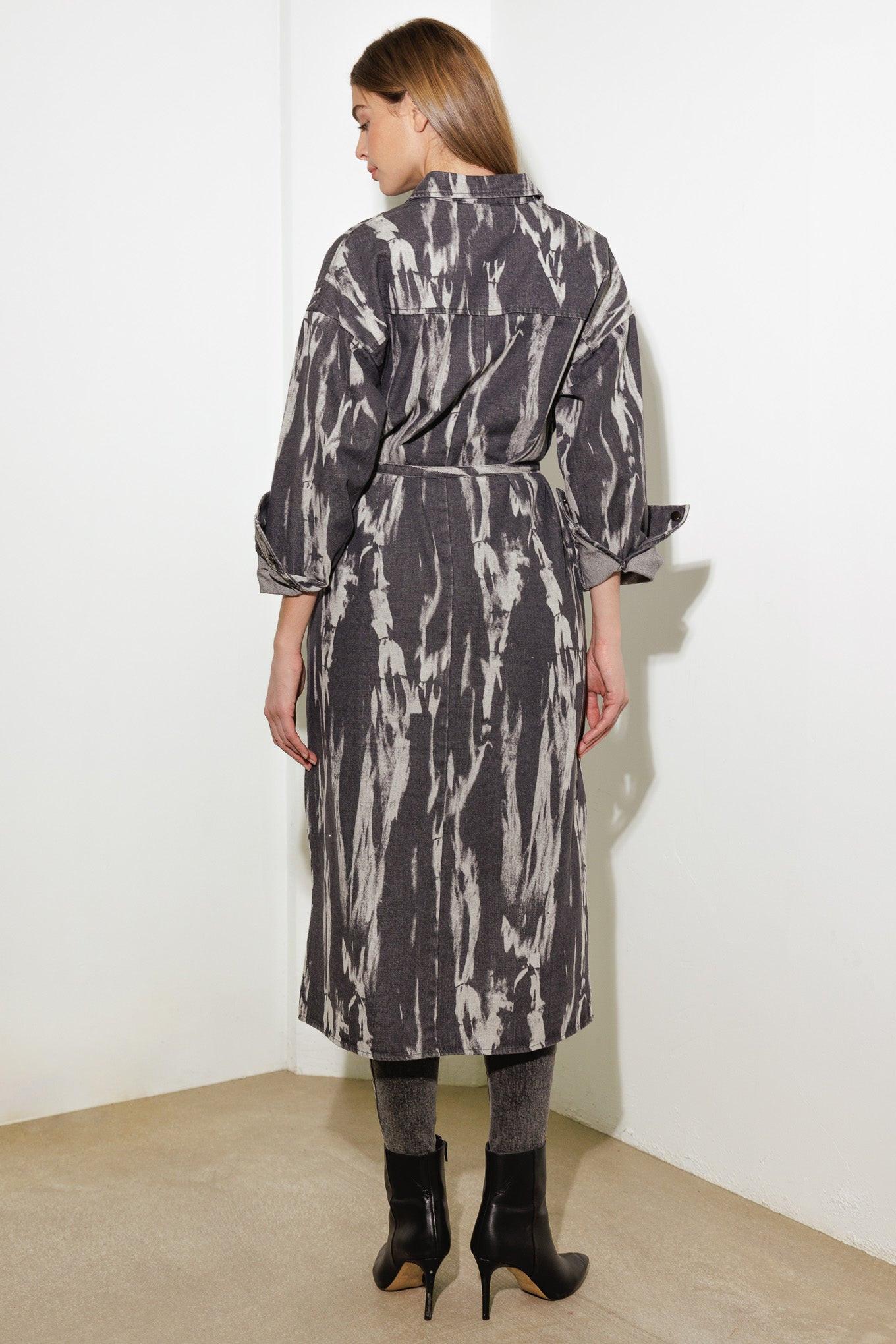 HERE & NOW WOVEN DENIM MIDI SHIRT DRESS.