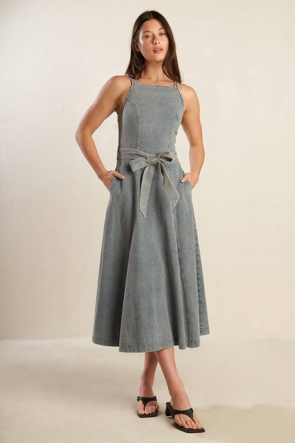 A DAY AT THE VINEYARD DENIM MIDI DRESS.