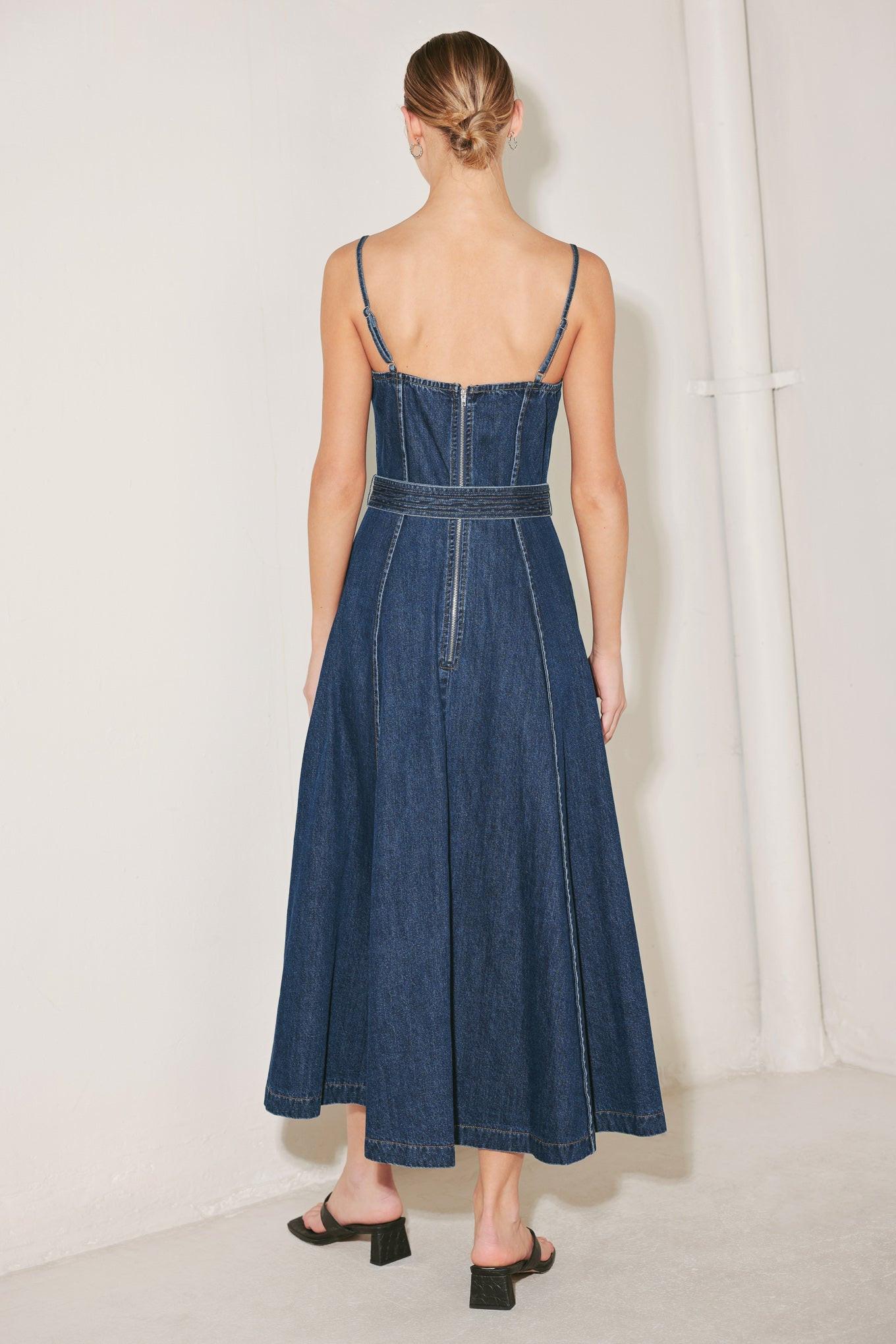 UNDERSTATED ICON DENIM MIDI DRESS.
