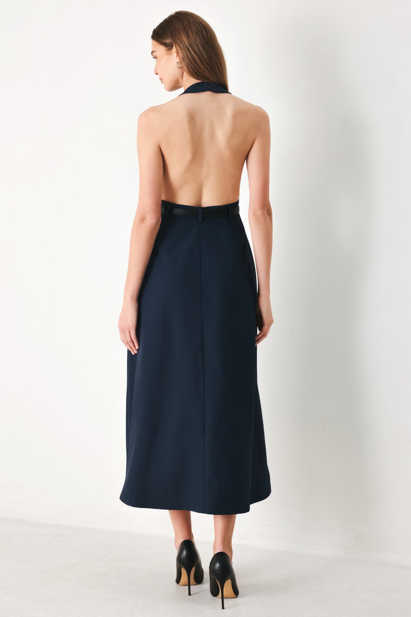 MIDNIGHT FORM WOVEN MIDI DRESS.