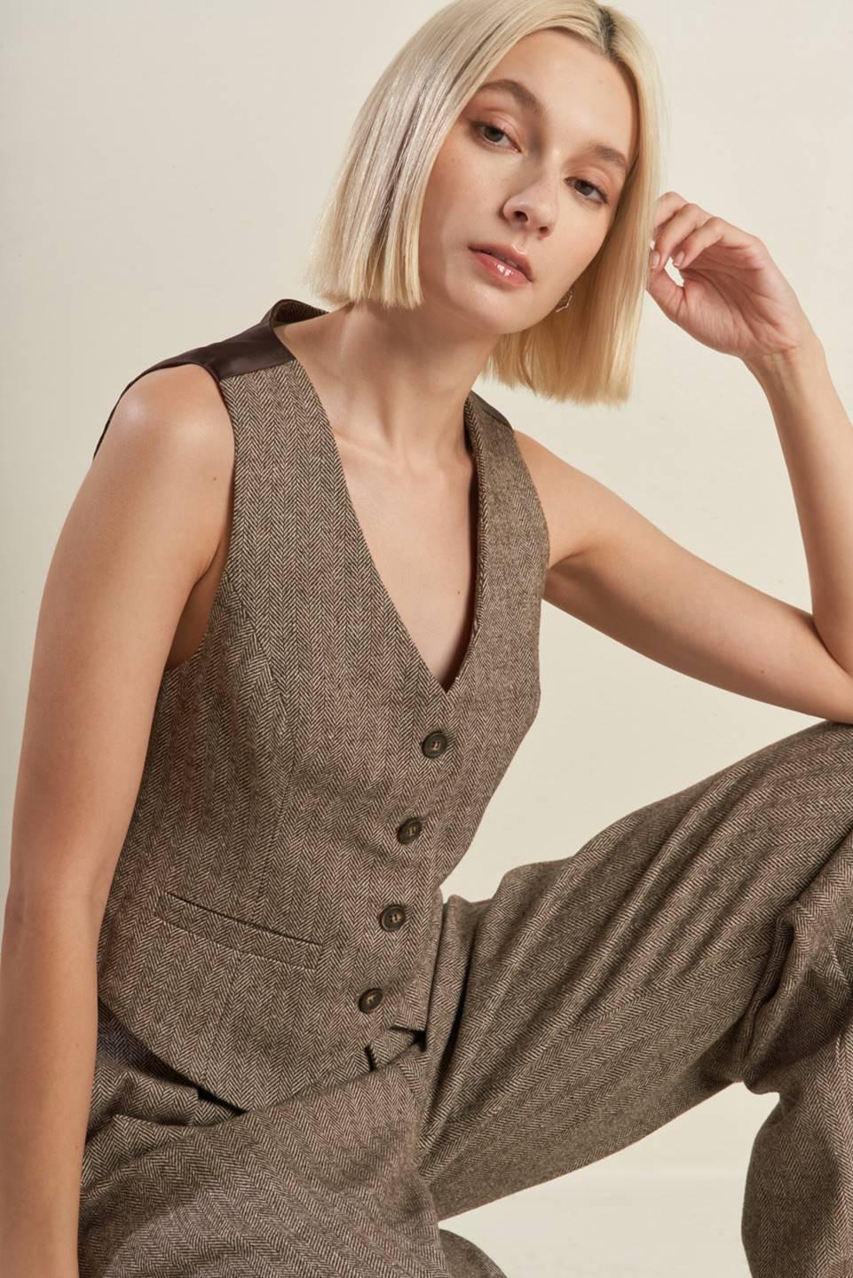 VIBRANT DAZE WOVEN VEST.