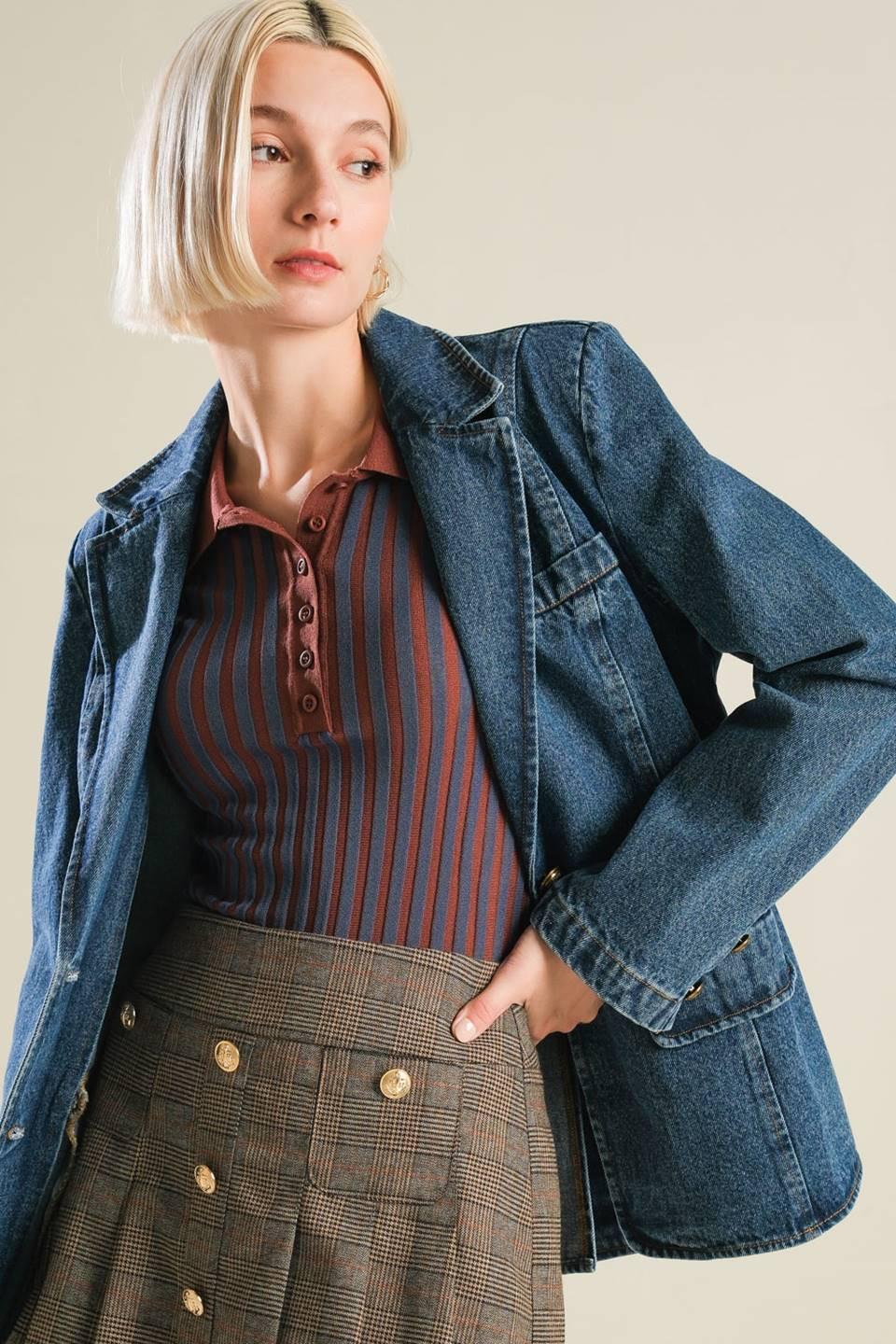 HOT TO GO DENIM BLAZER.