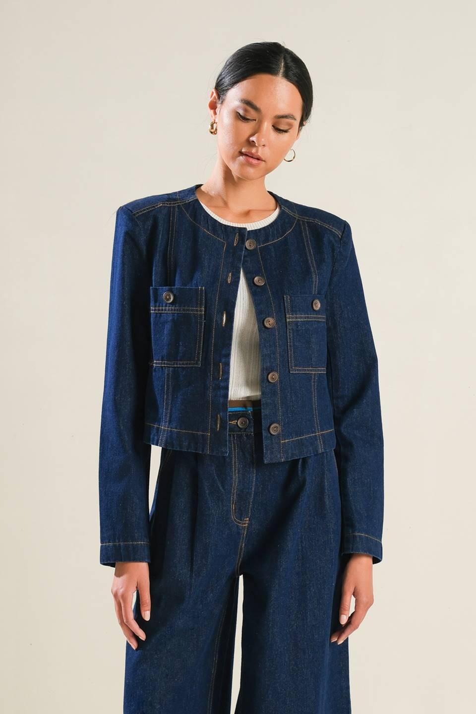 CRISP CANVAS DENIM JACKET.