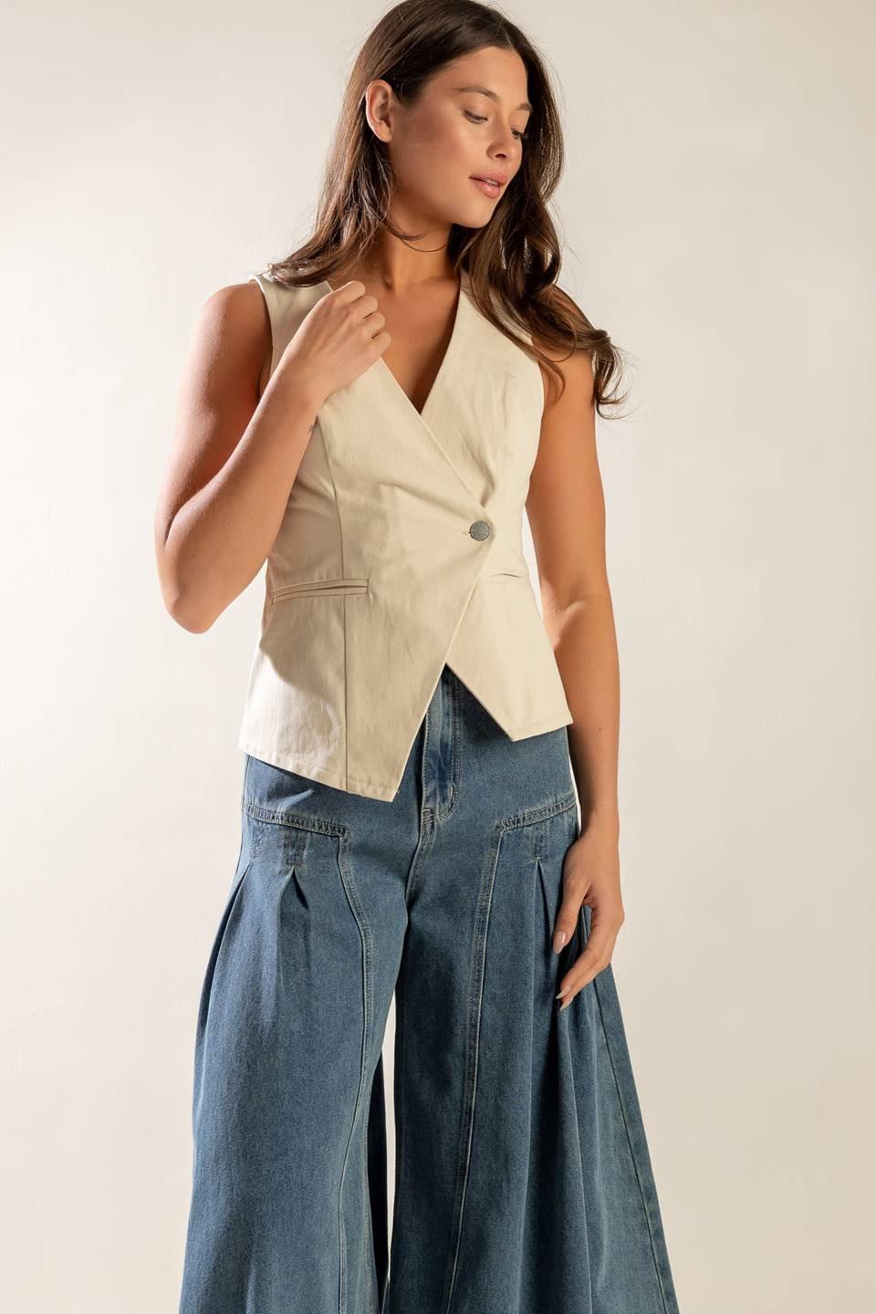 UNDENIABLE GROWTH WOVEN VEST.