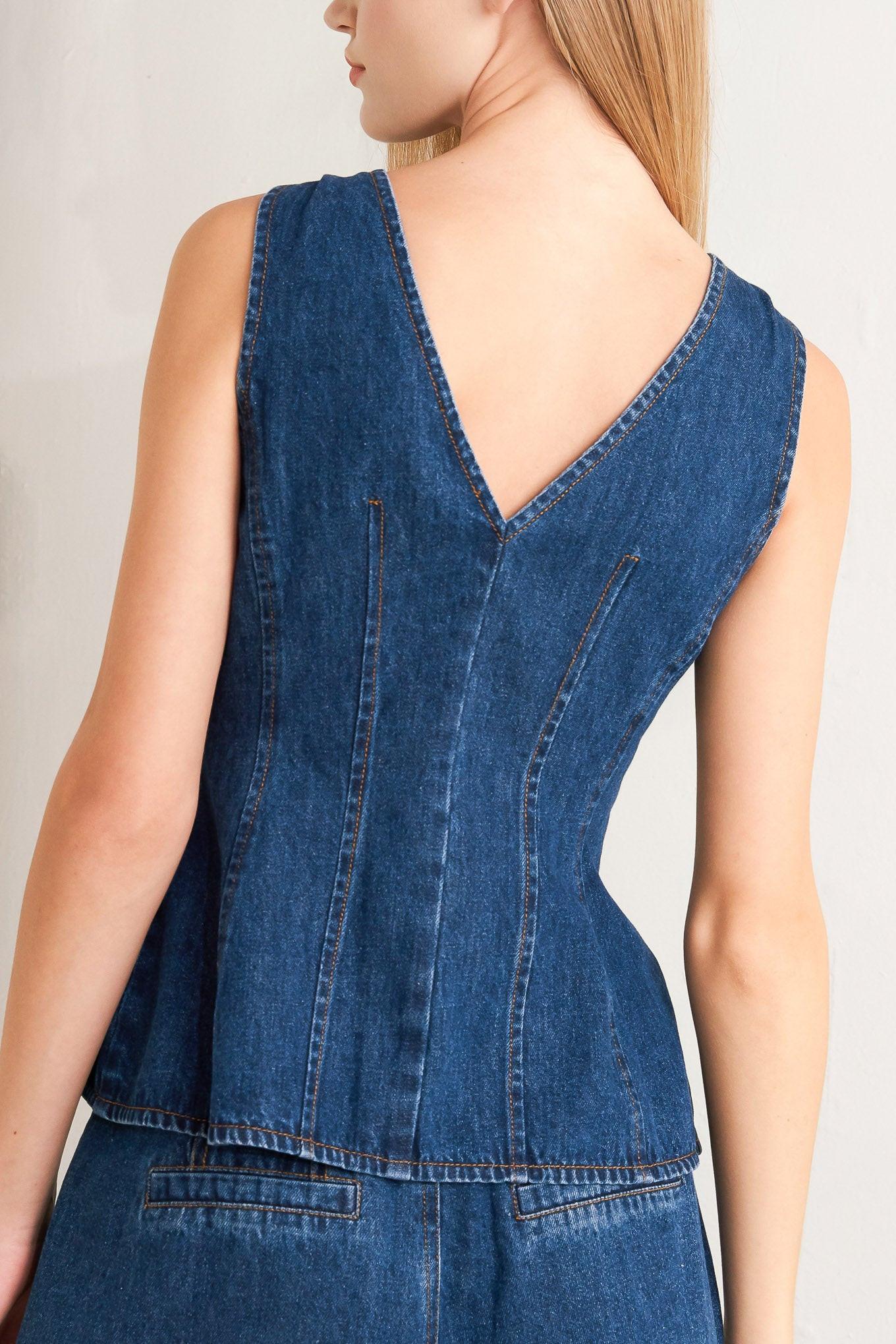 SHARP FEMININITY DENIM VEST.
