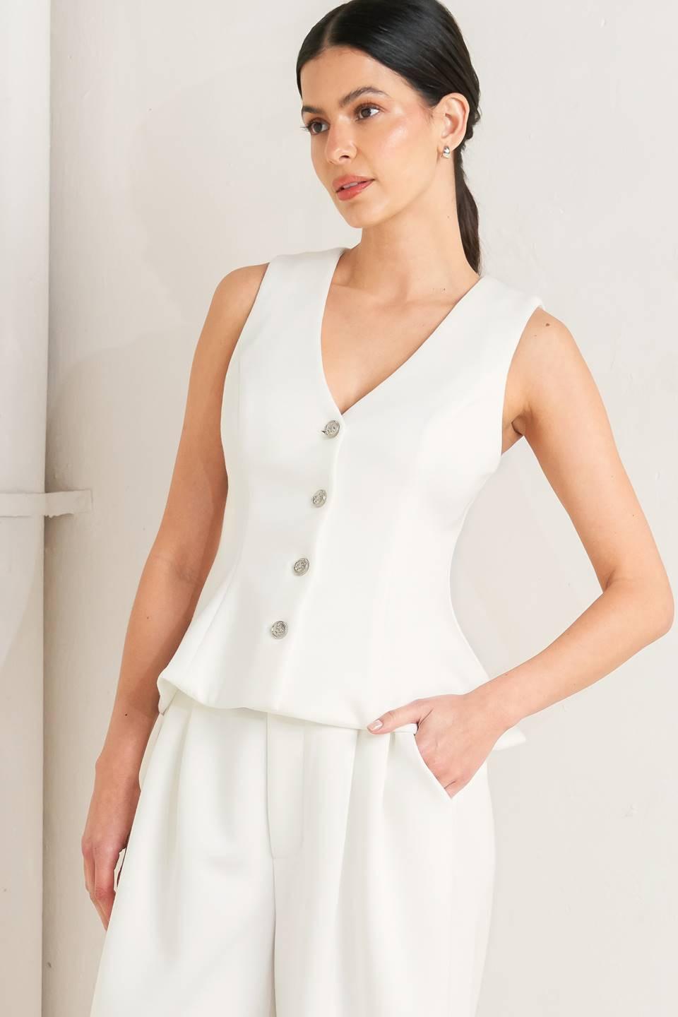PURE ELEGANCE WOVEN VEST.