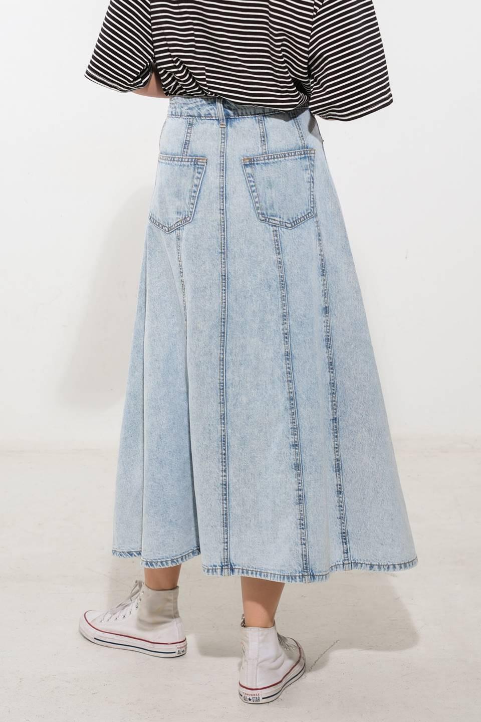 URBAN COWGIRL DENIM MIDI SKIRT.