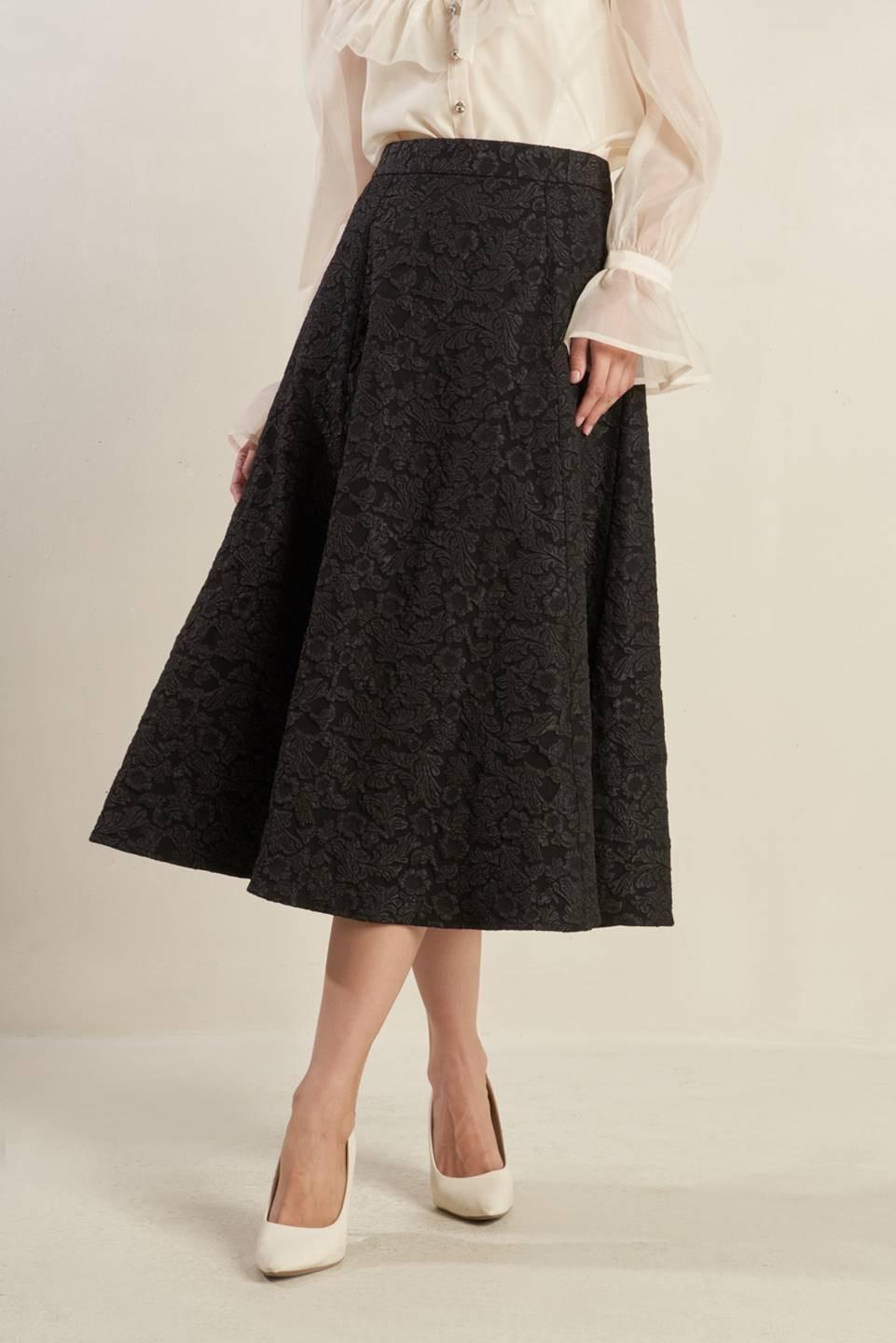 FOREVER DAYDREAMING WOVEN MIDI SKIRT.