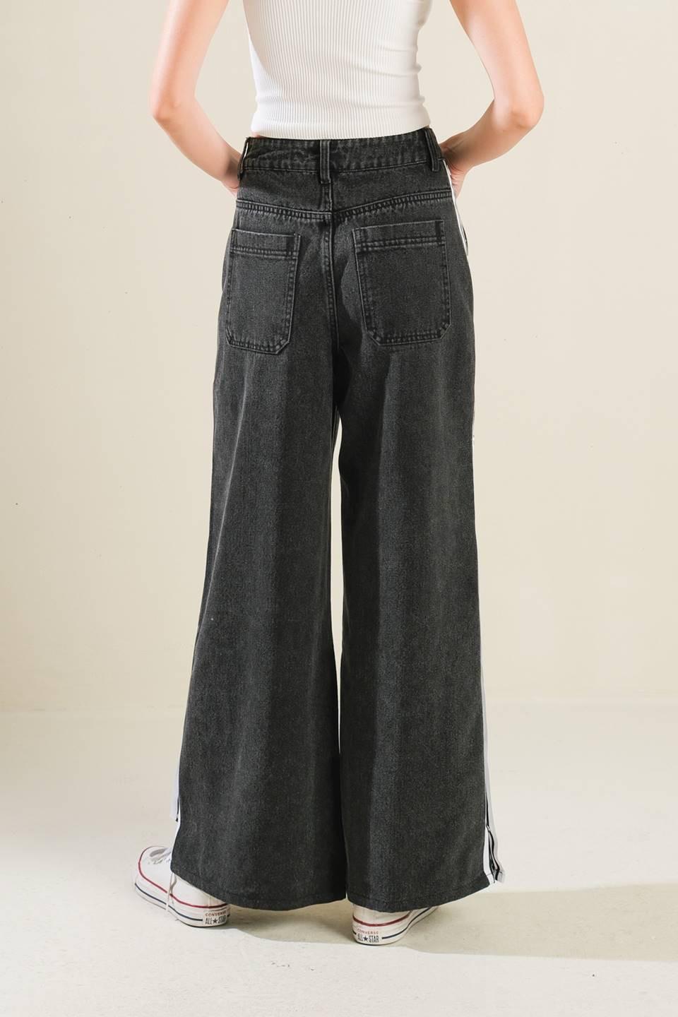 ELEGANT ELEVATION DENIM PANTS.