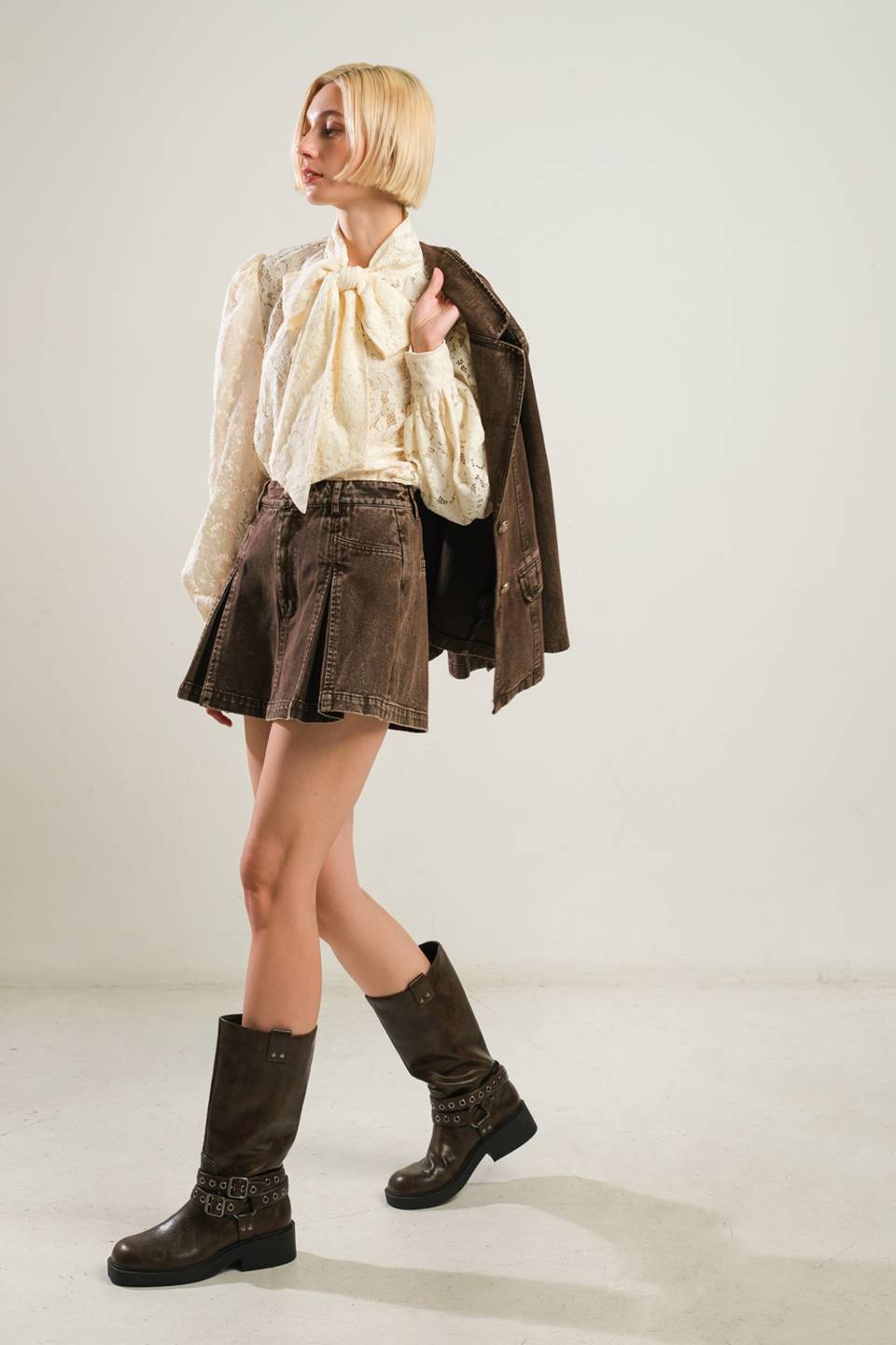 DARING CONFIDENCE DENIM SKORT
