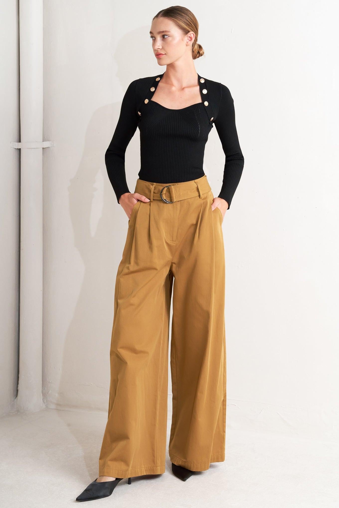 ELEGANCE UNVEILED WOVEN PANTS.