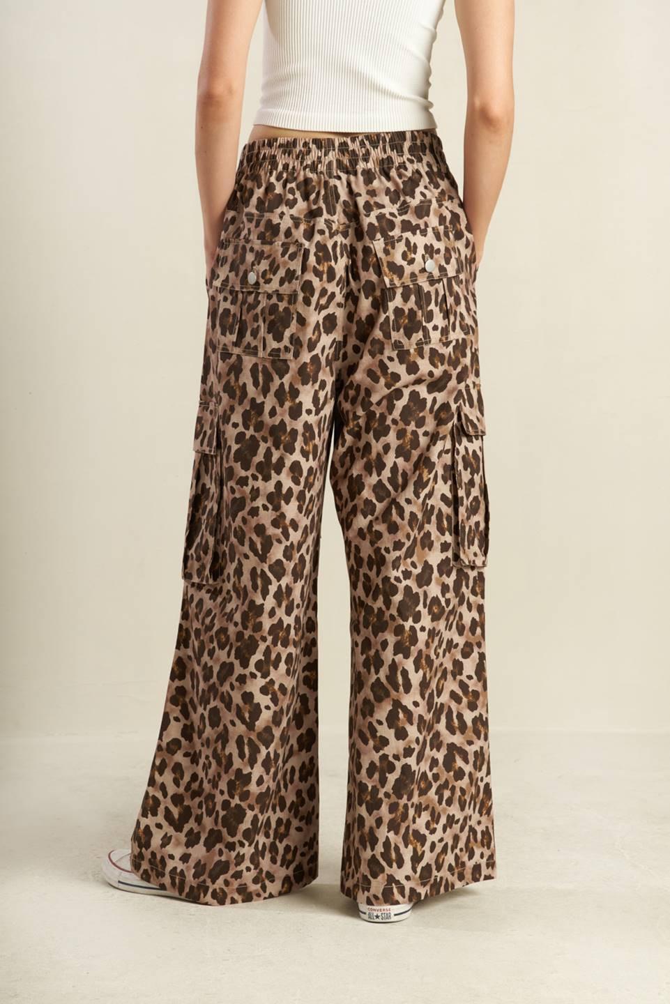 NAVIGATING LIFE WOVEN PANTS.