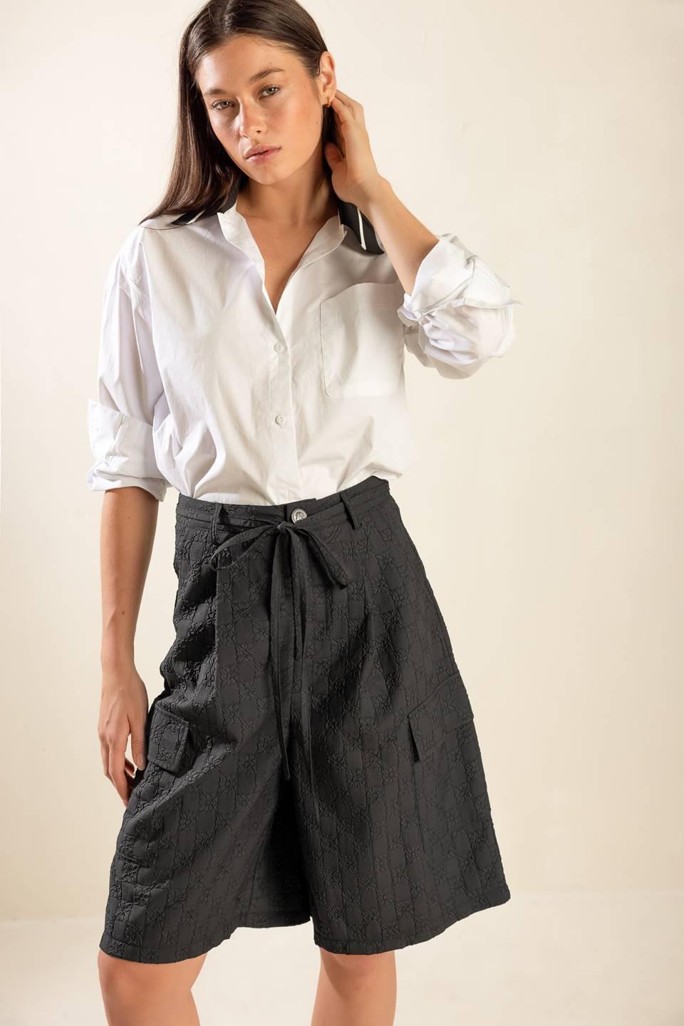 SEE WHAT HAPPENS WOVEN BERMUDA SHORTS - Flying Tomato - SHORTS - Freemarket