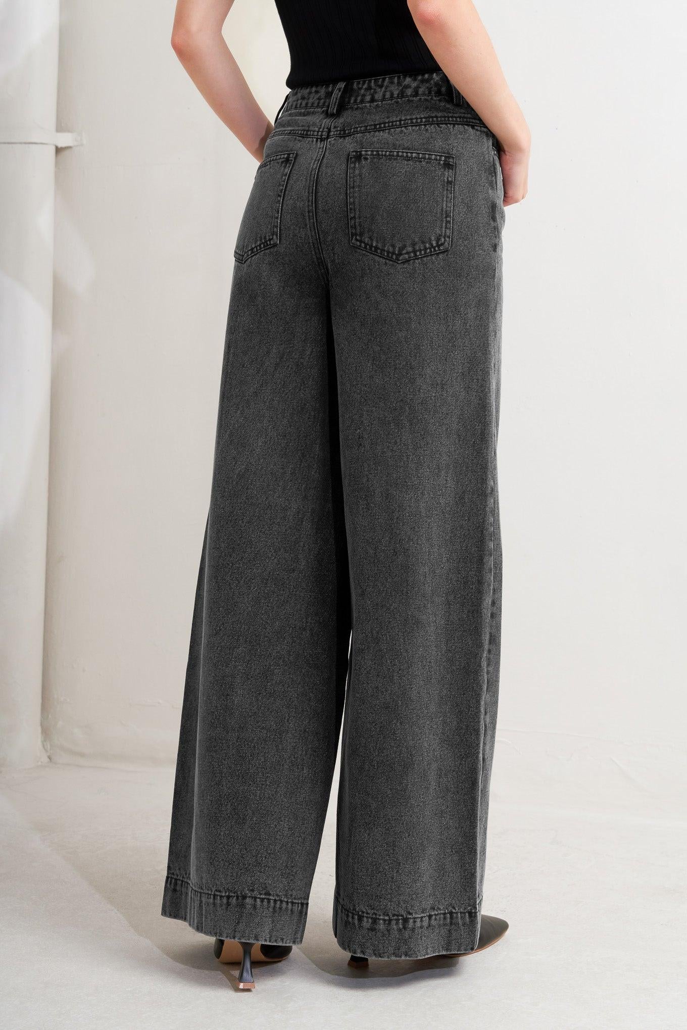 GRAPHITE MUSE DENIM PANTS.