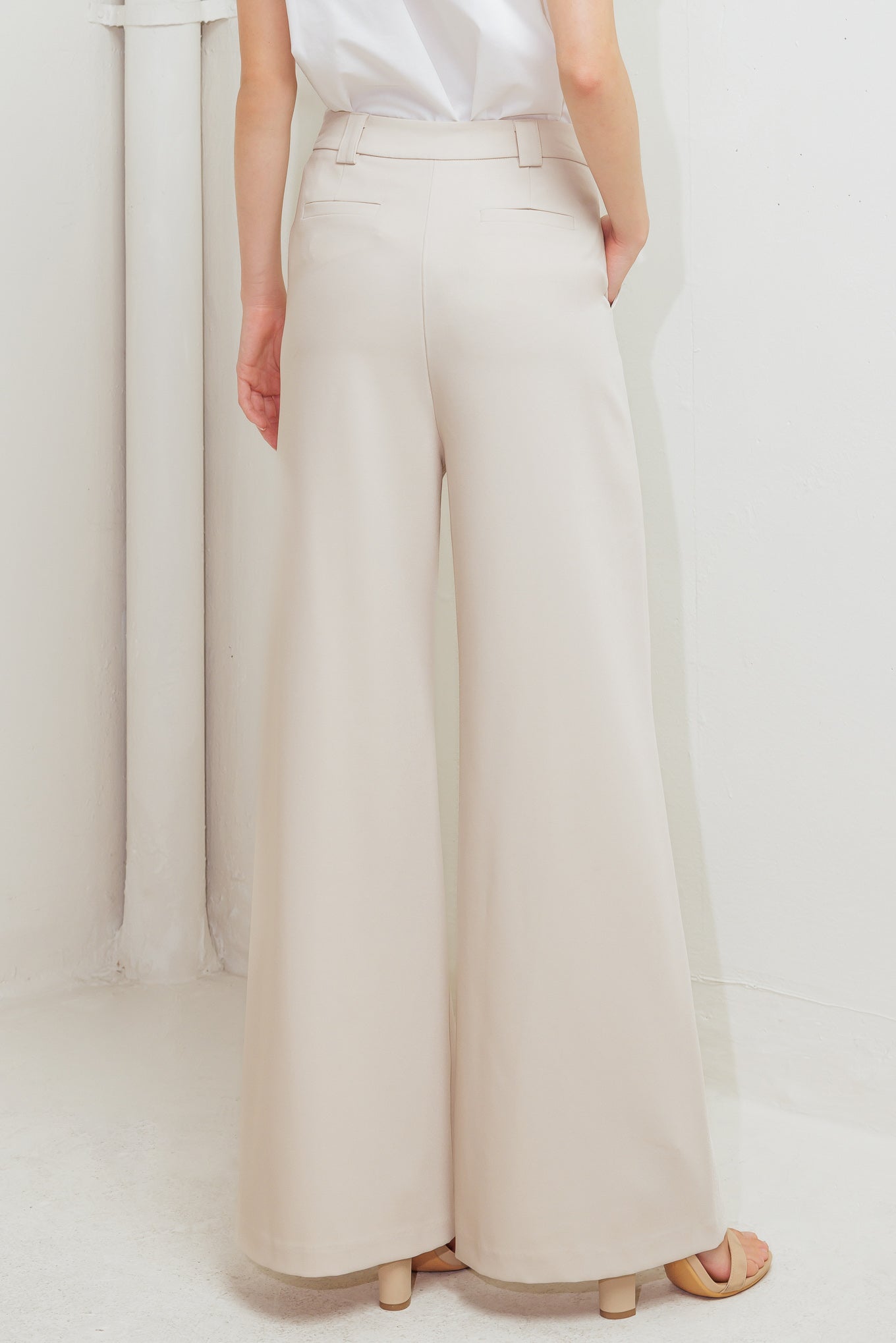 MONDAY FLOW WOVEN PANTS