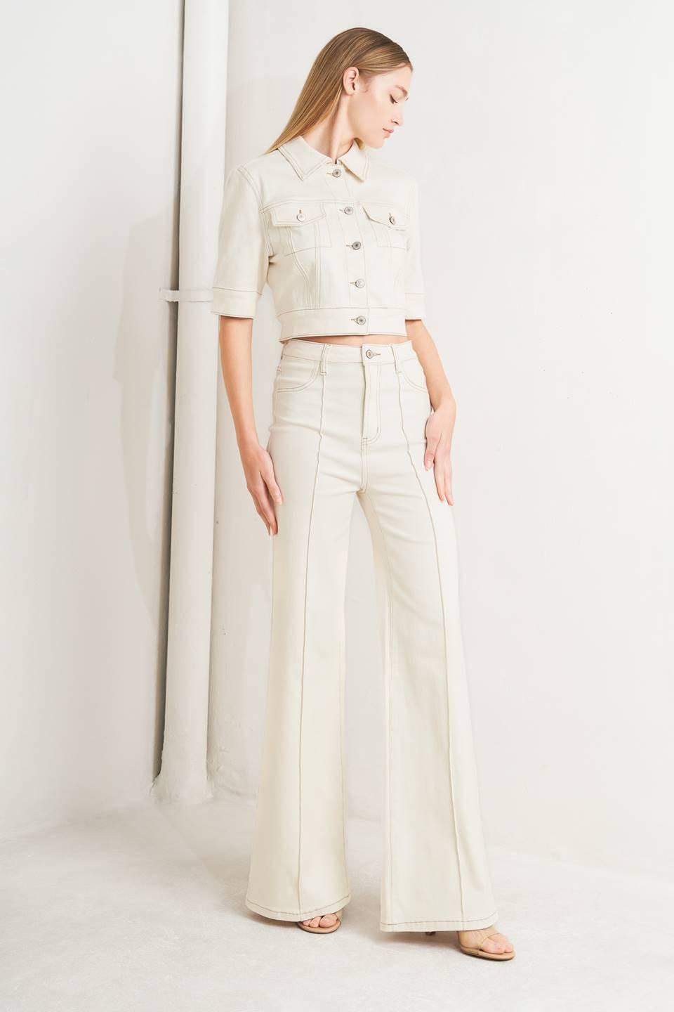 MODERN NEUTRAL TWILL PANTS.