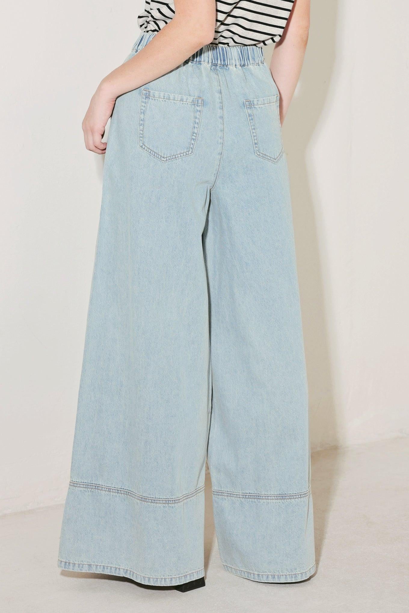 WEEKEND SOUNDTRACK DENIM PANTS.