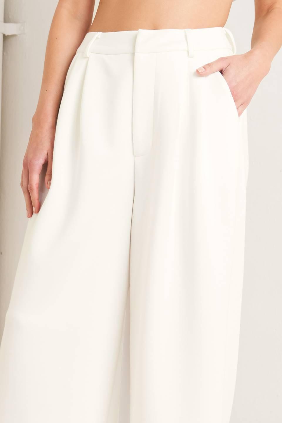 PURE ELEGANCE WOVEN PANTS.