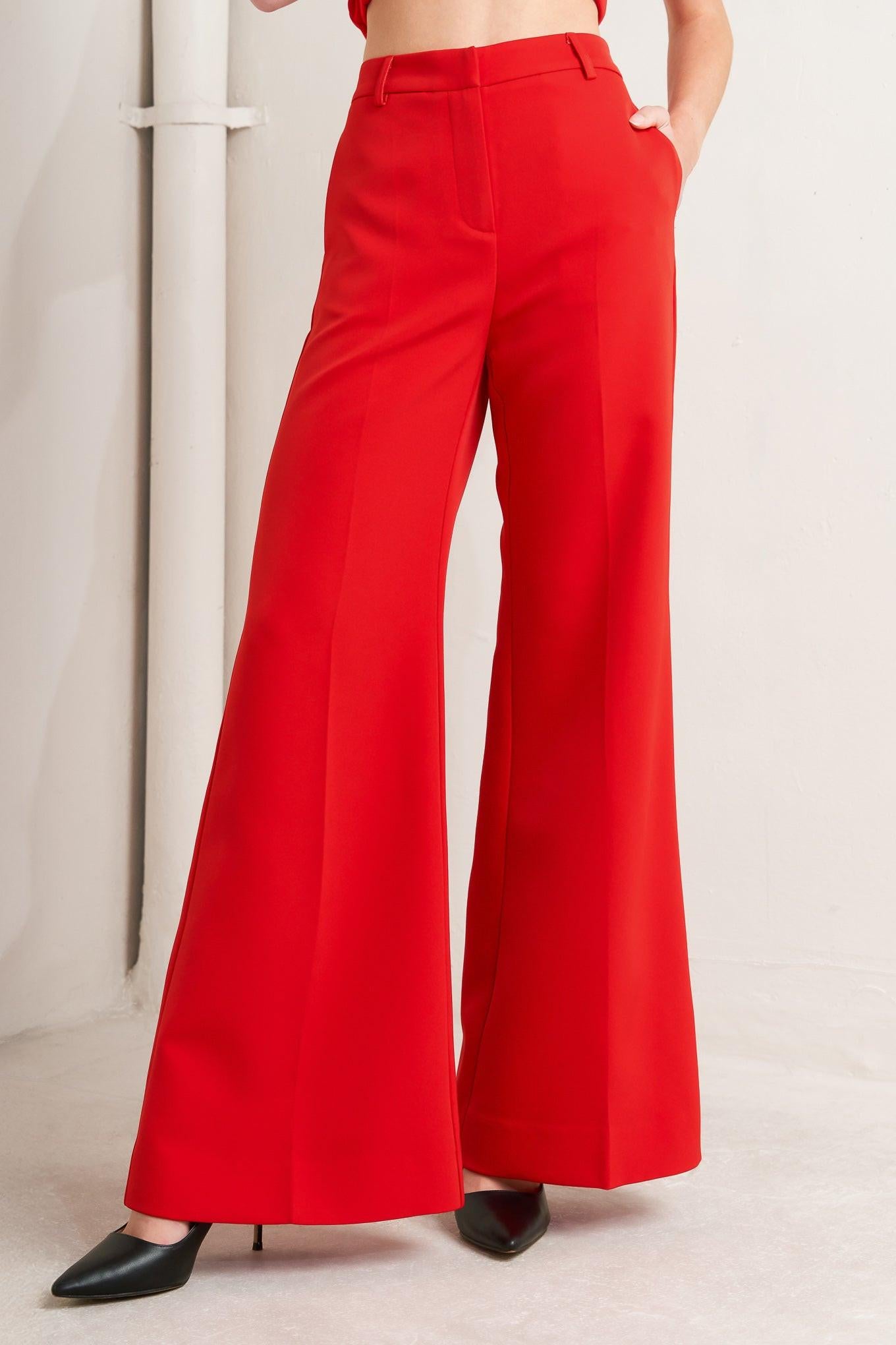 A solid woven pant with front closure and side pockets. Matching top FT1762-B
Details:
Self: 95% Polyester 5% Spandex
Lining: 100% Polyester
Size & Fit
-Model is 5`8" And Wearing Size Small
-Measurements Taken From Size Small
-Approx. Length: 43"