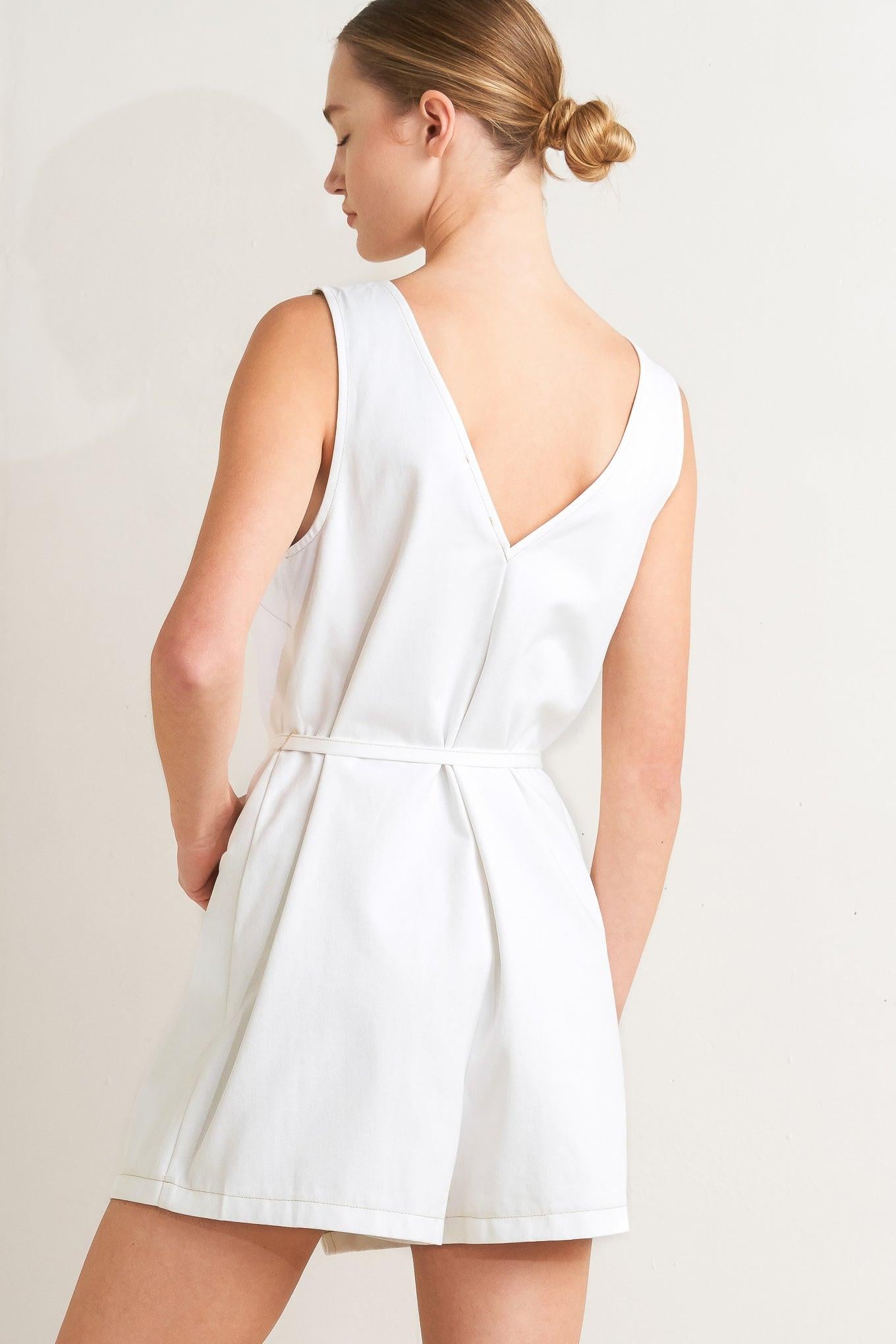 EFFORTLESS ATTRACTION WOVEN ROMPER.