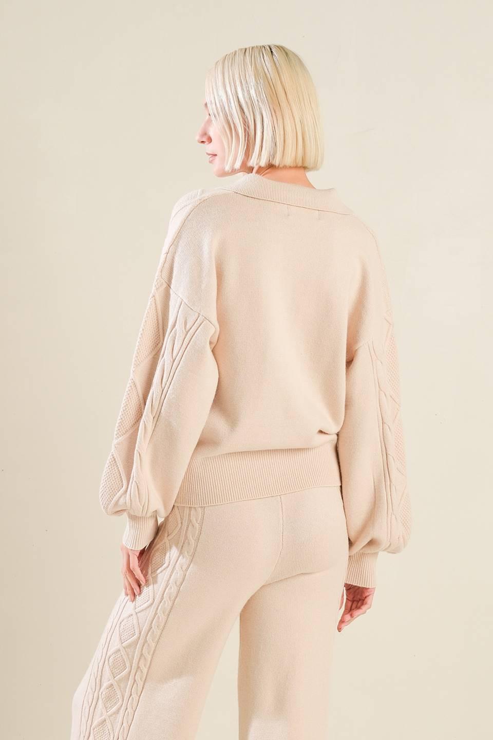 HOLD YOUR GAZE SWEATER KNIT TOP.