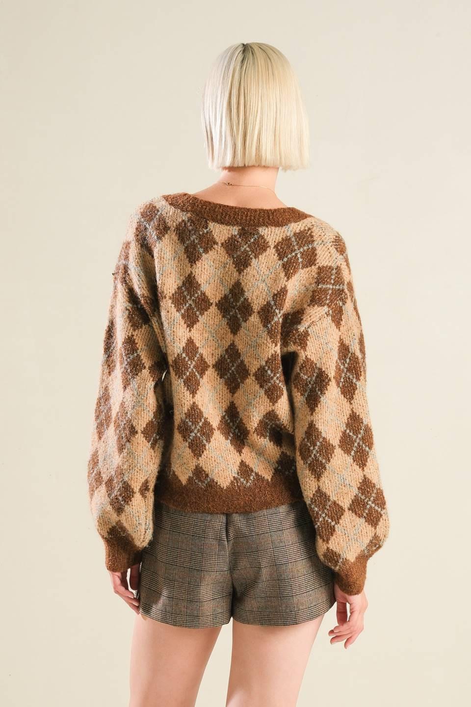 CHAMPAGNE COAST SWEATER CARDIGAN.