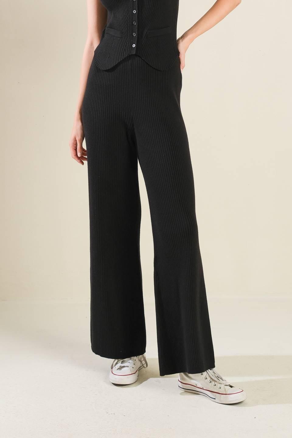 REGAL RISE BLACK KNIT PANTS.