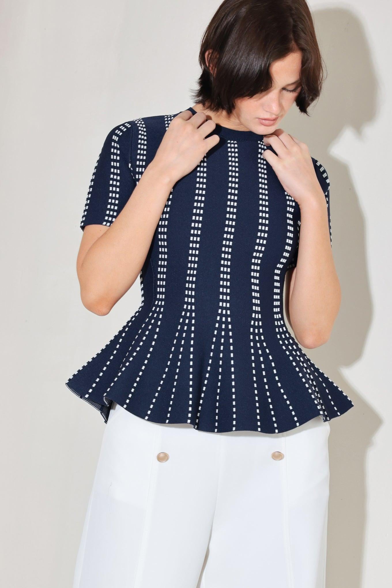 EVENING RUSTLE JACQUARD SWEATER TOP.