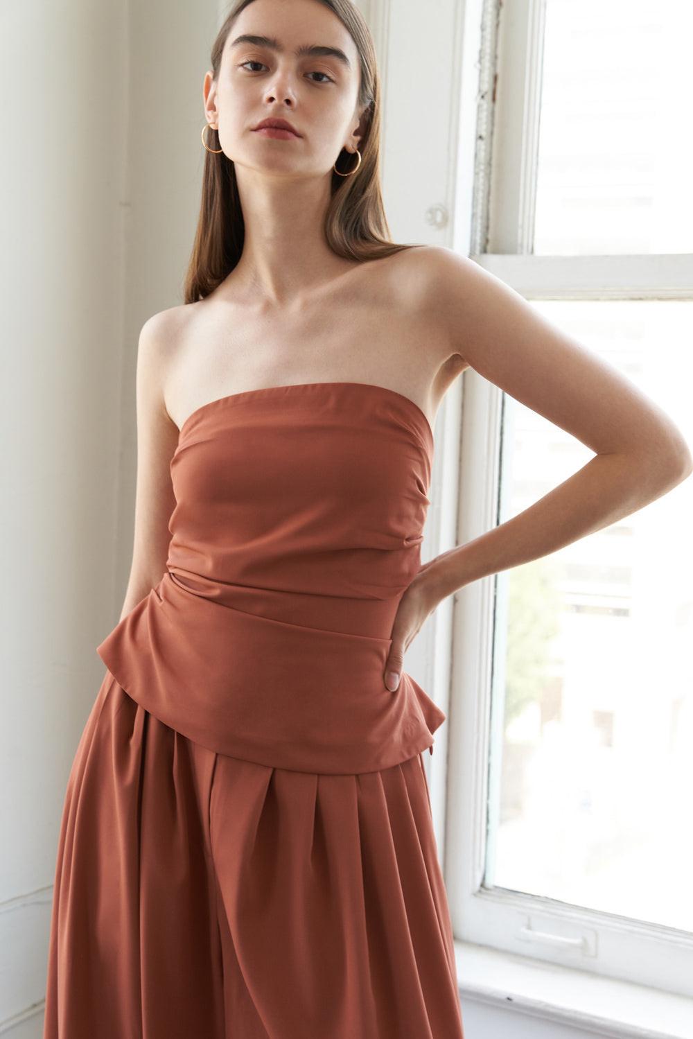 BIRDS SINGING WOVEN TOP.