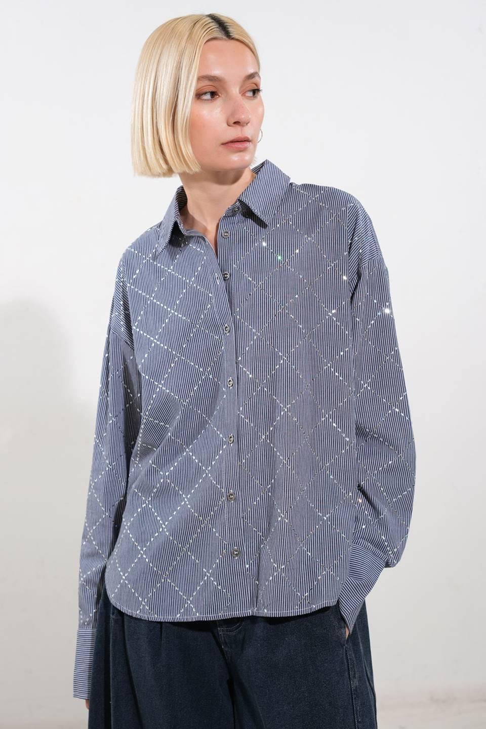 GRACEFUL APPEARANCE WOVEN TOP.