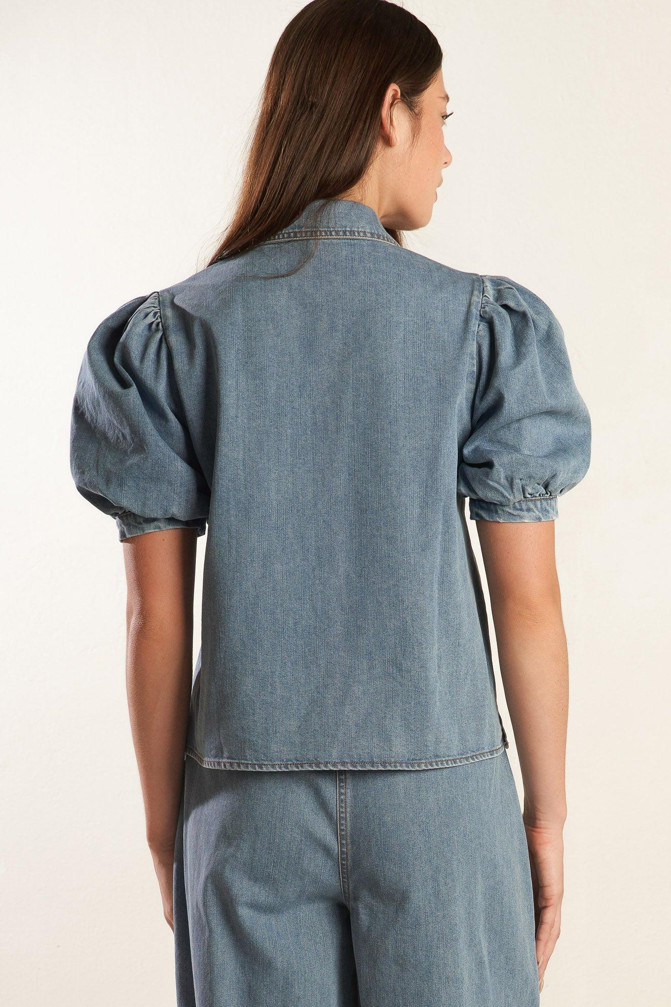 ETERNAL SUNSHINE CHAMBRAY DENIM TOP.