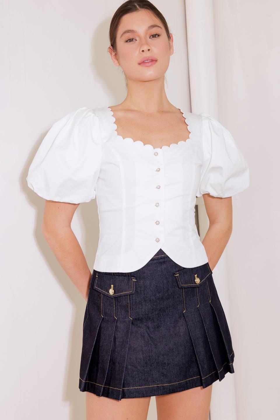 NEVER ORDINARY WHITE WOVEN TOP.
