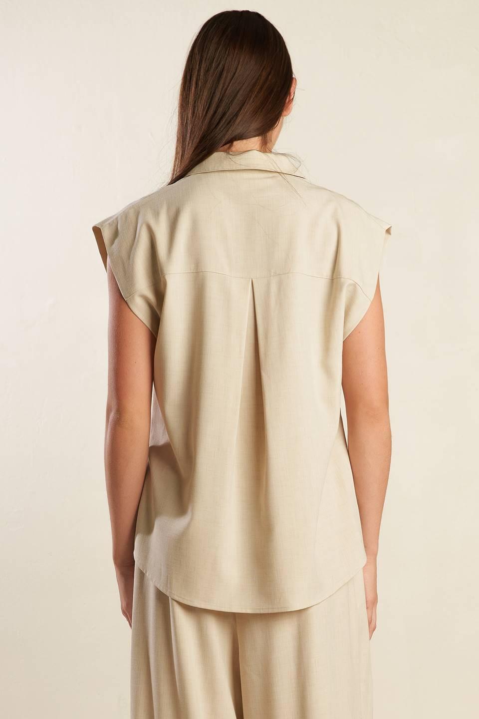 GO WITH GRACE WOVEN SHIRT.