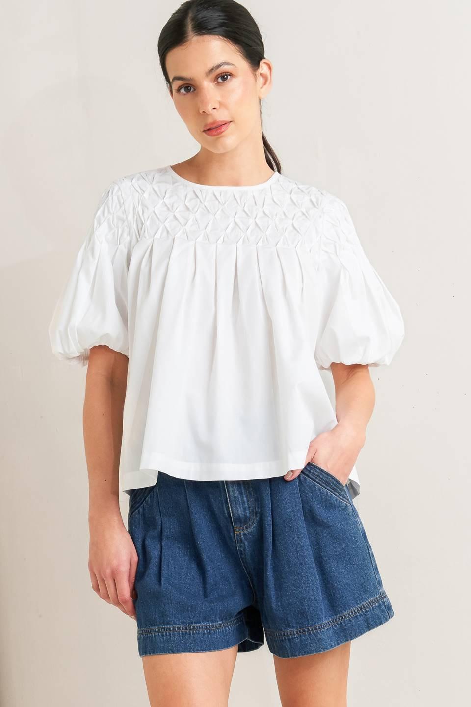WHITE DREAM PUFF WOVEN TOP.