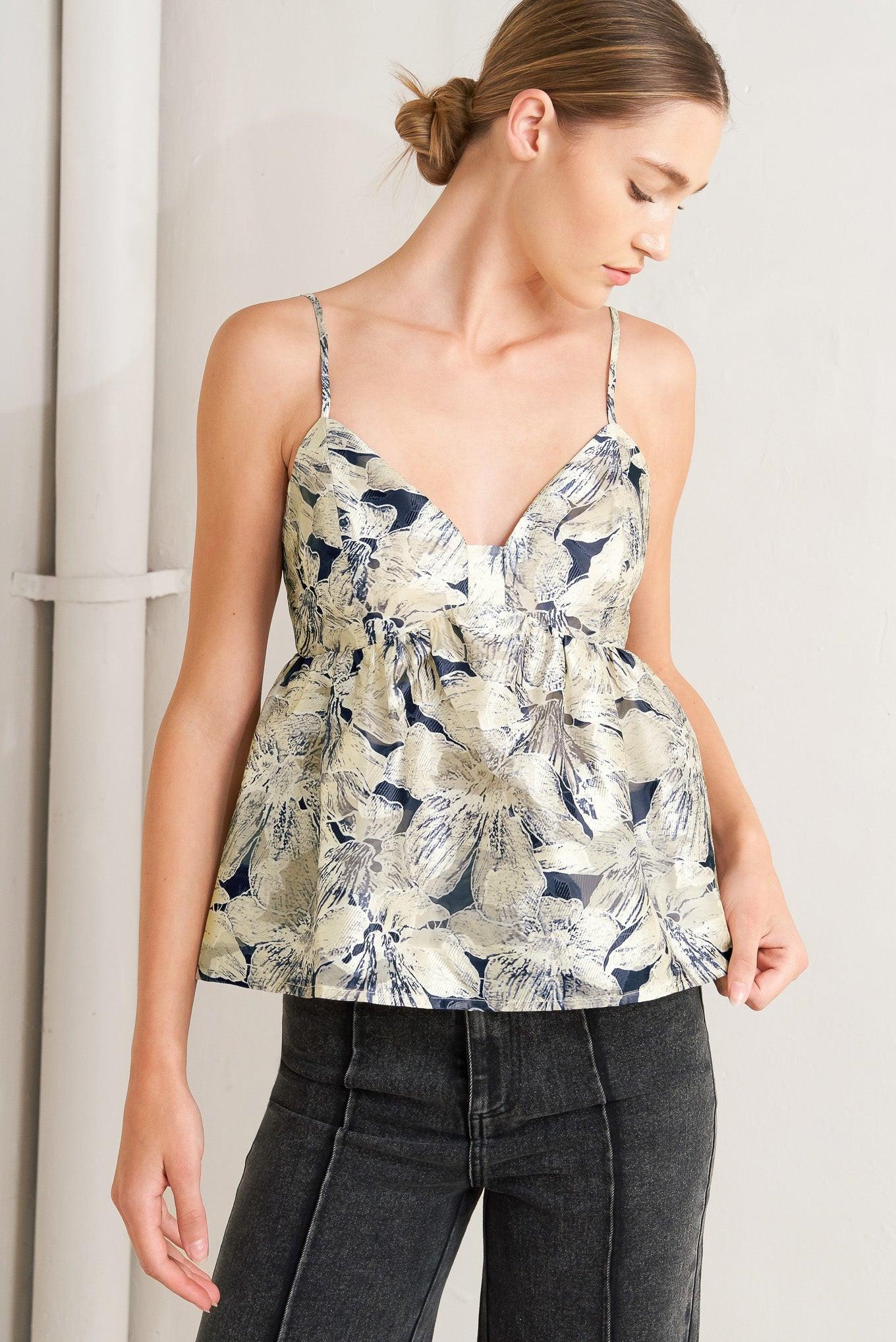 VACATION EDIT WOVEN TOP.