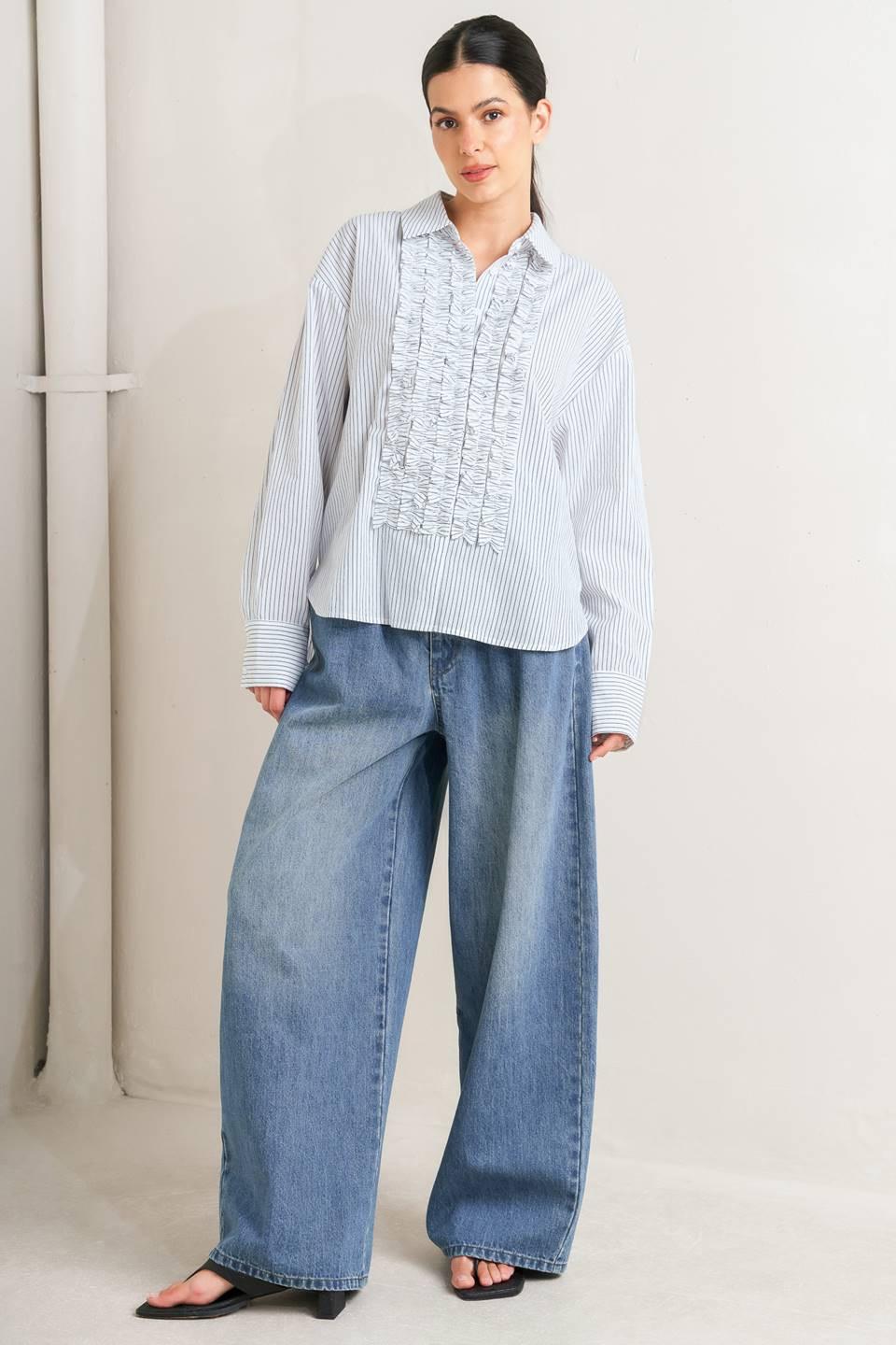 DAYLIGHT EDGE WOVEN TOP.