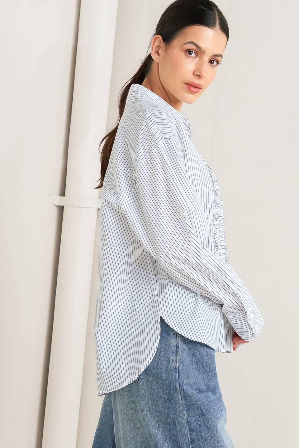 DAYLIGHT EDGE WOVEN TOP.