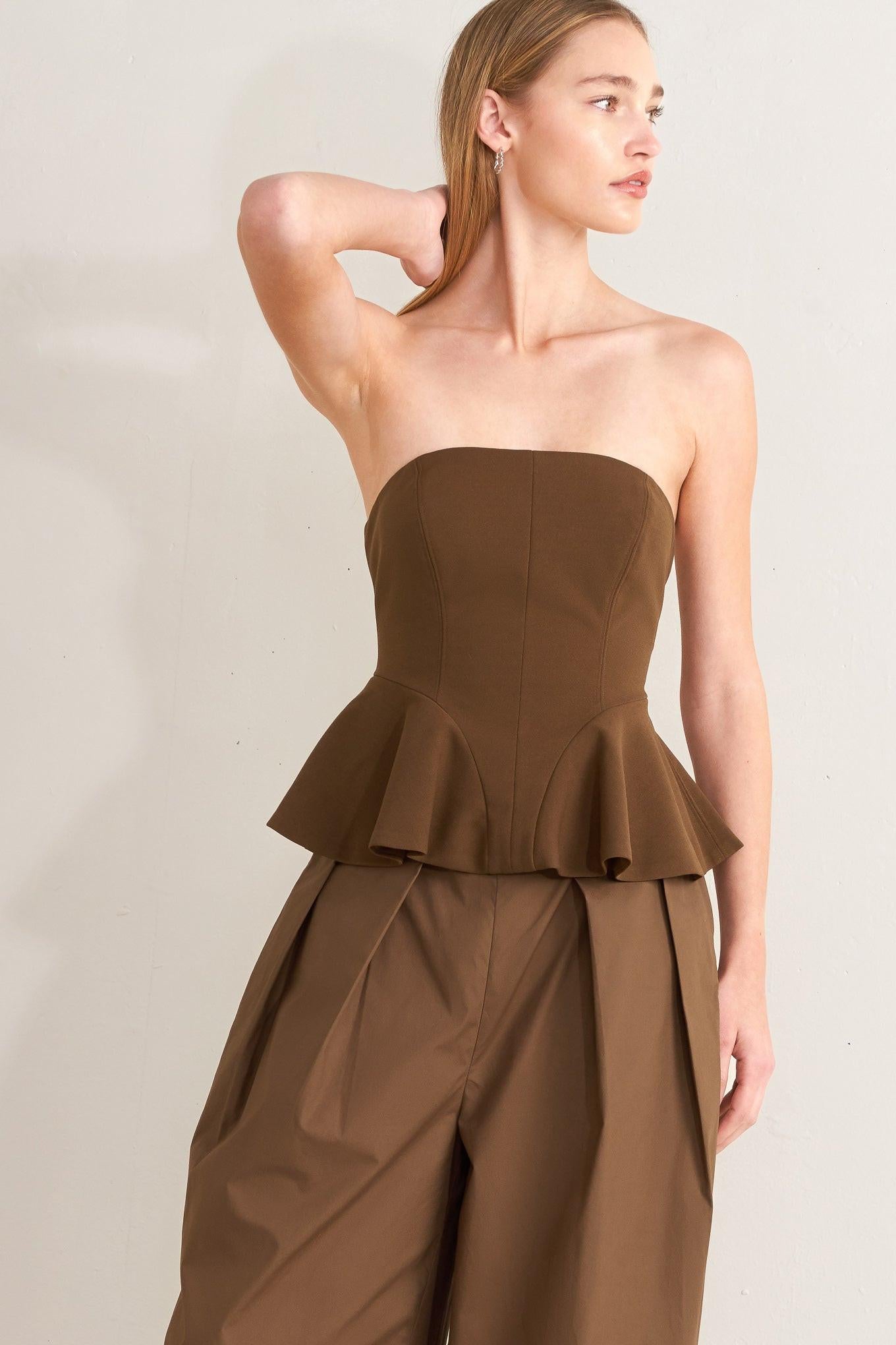EFFORTLESS ELEGANCE WOVEN TUBE TOP.
