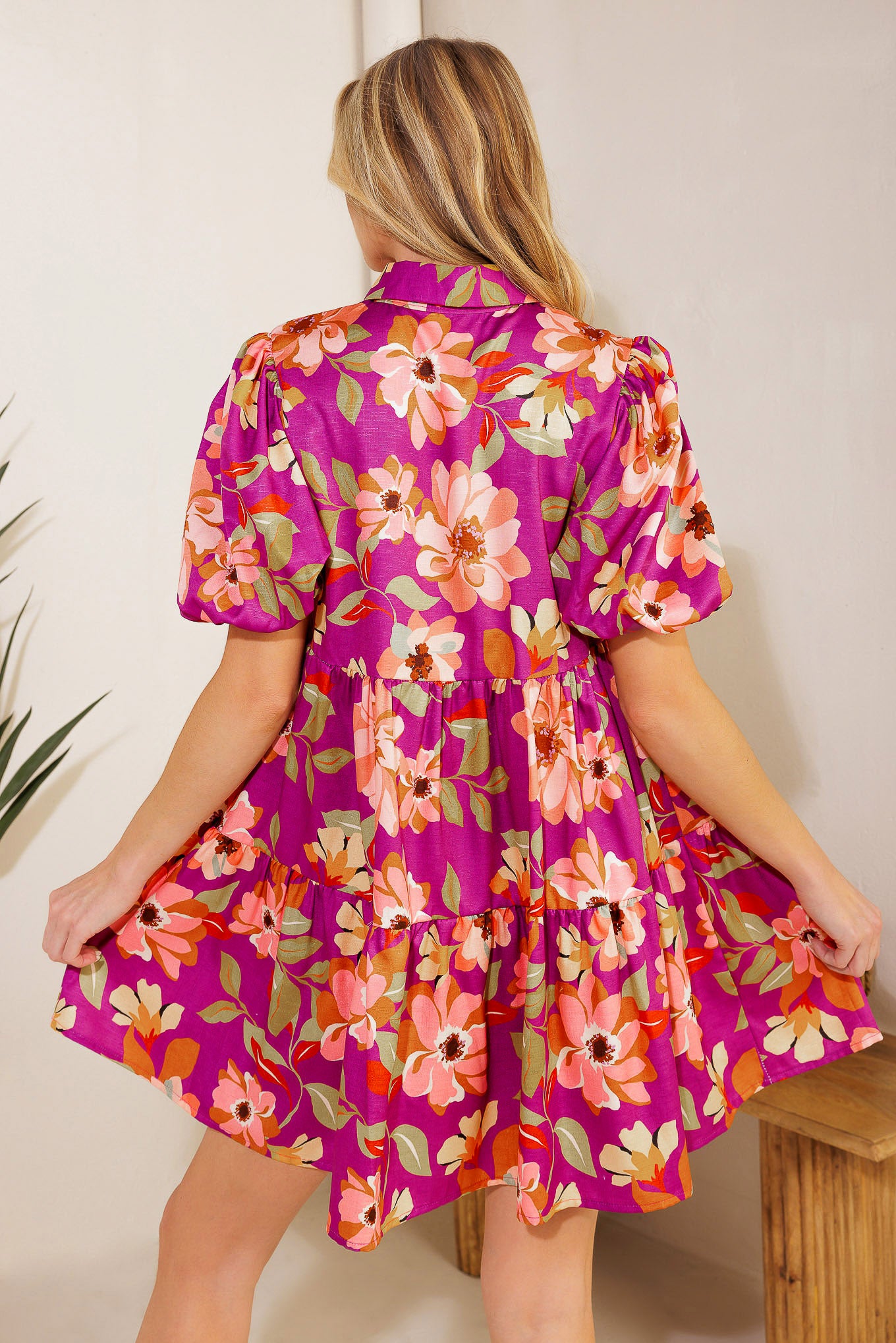 A printed woven mini dress featuring shirt collar, short puff sleeve, button down and tiered body
Details:
Self : 100% Polyester
Lining : 100% Polyester
     
Size & Fit
- Model is 5`9" And Wearing Size Small
- Measurements Taken From Size Small
- Approx. Length: 34"