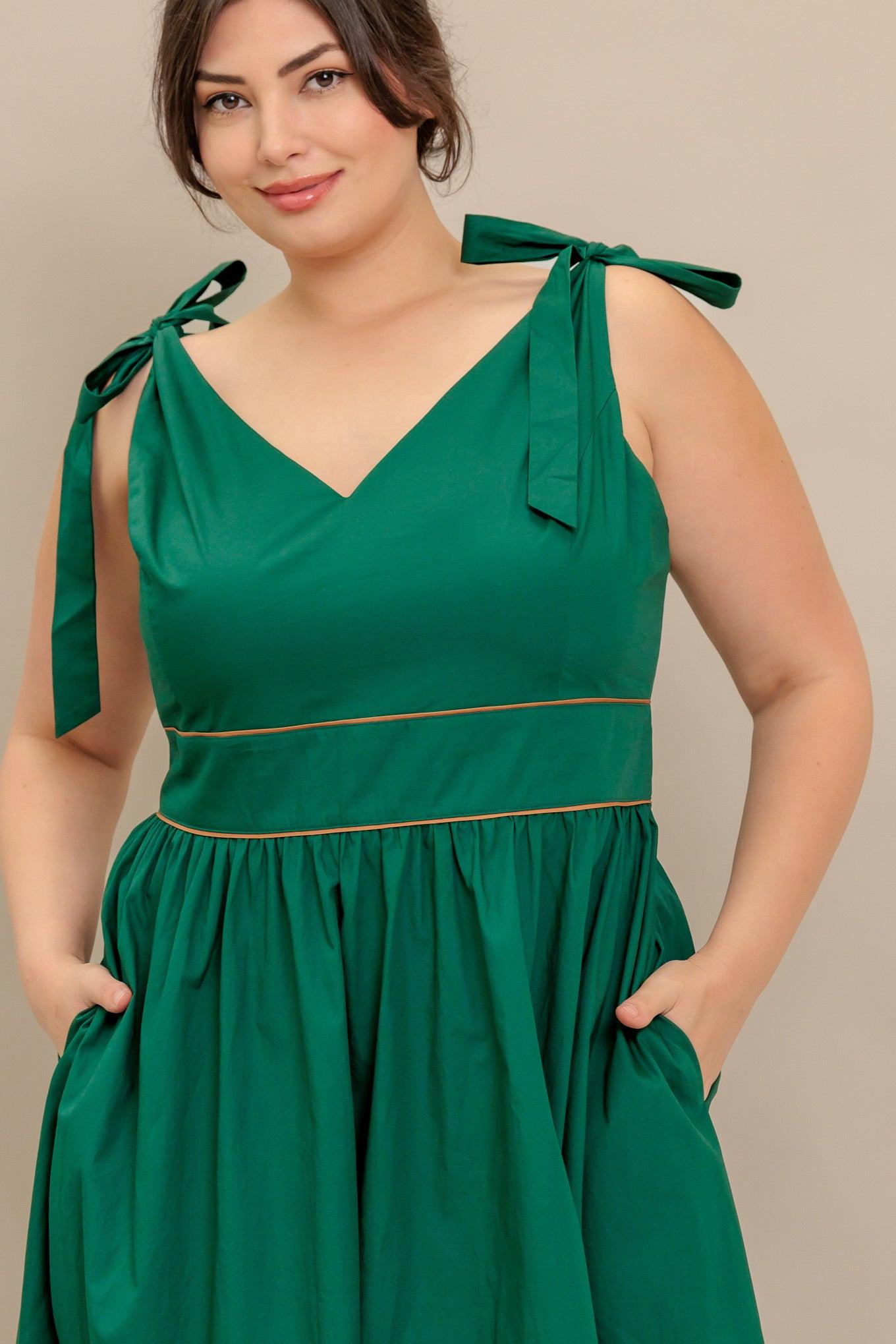 FOREST CHARM WOVEN COLOR BLOCKED MIDI DRESS.